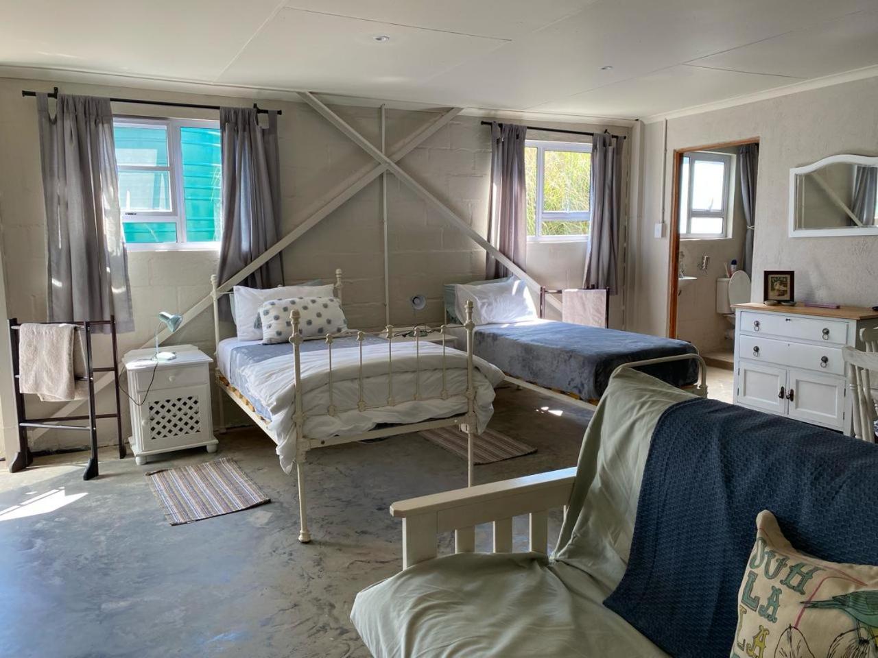 Double Room with Private Bathroom photo 1