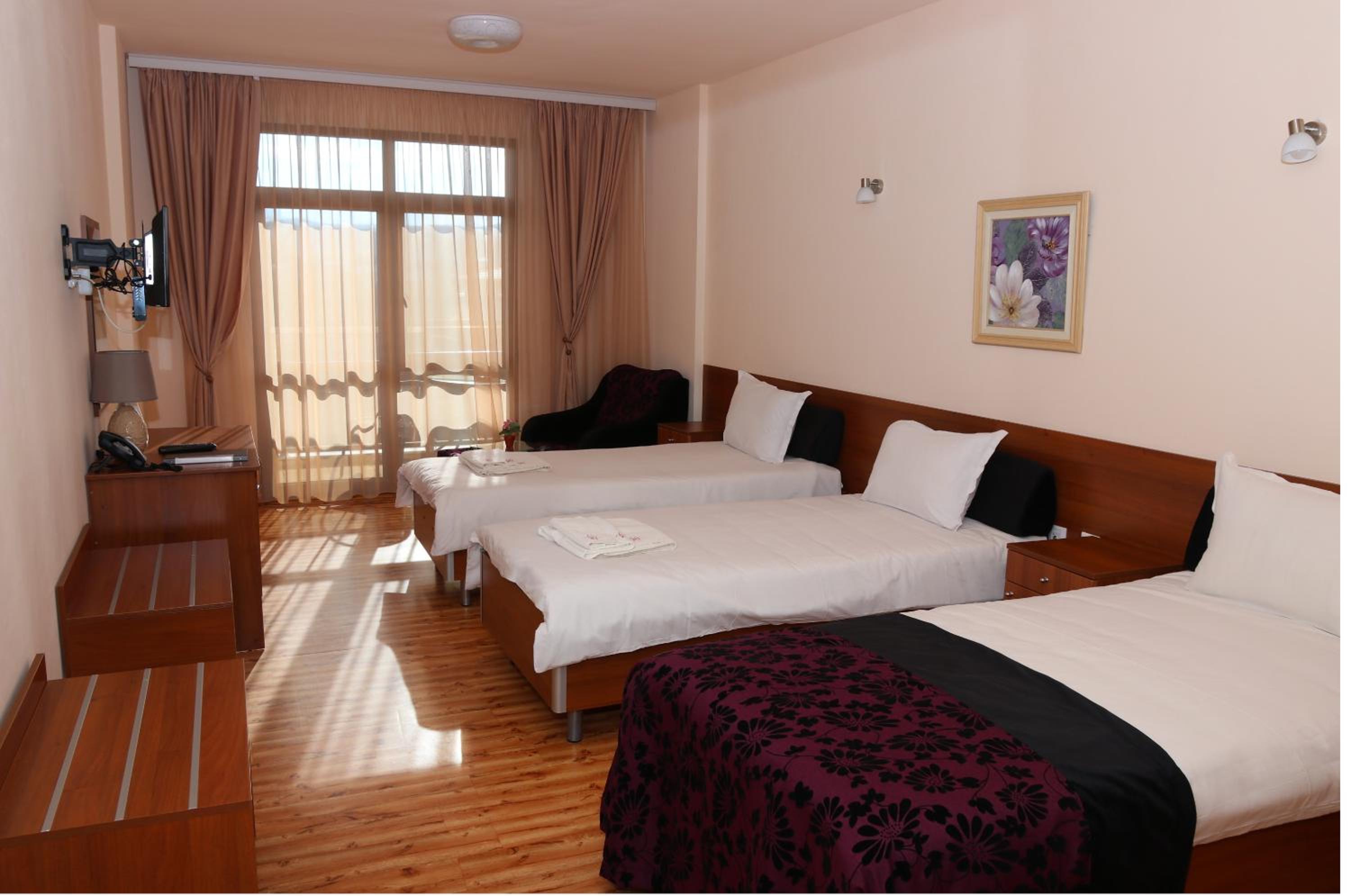 Triple Room with Terrace - Photo 4