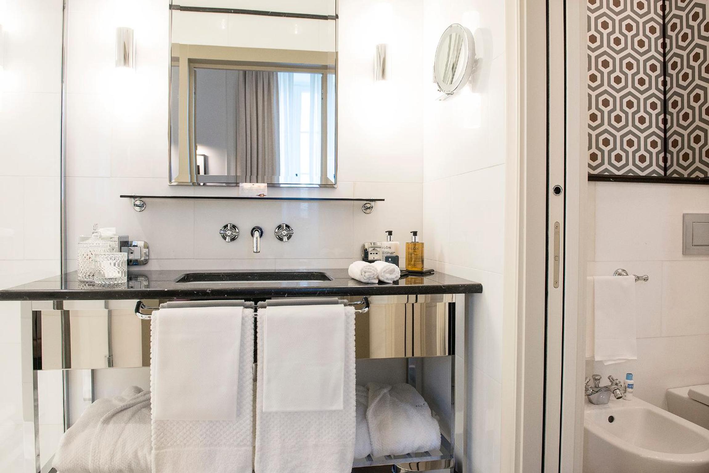 Superior Double or Twin Room photo 2