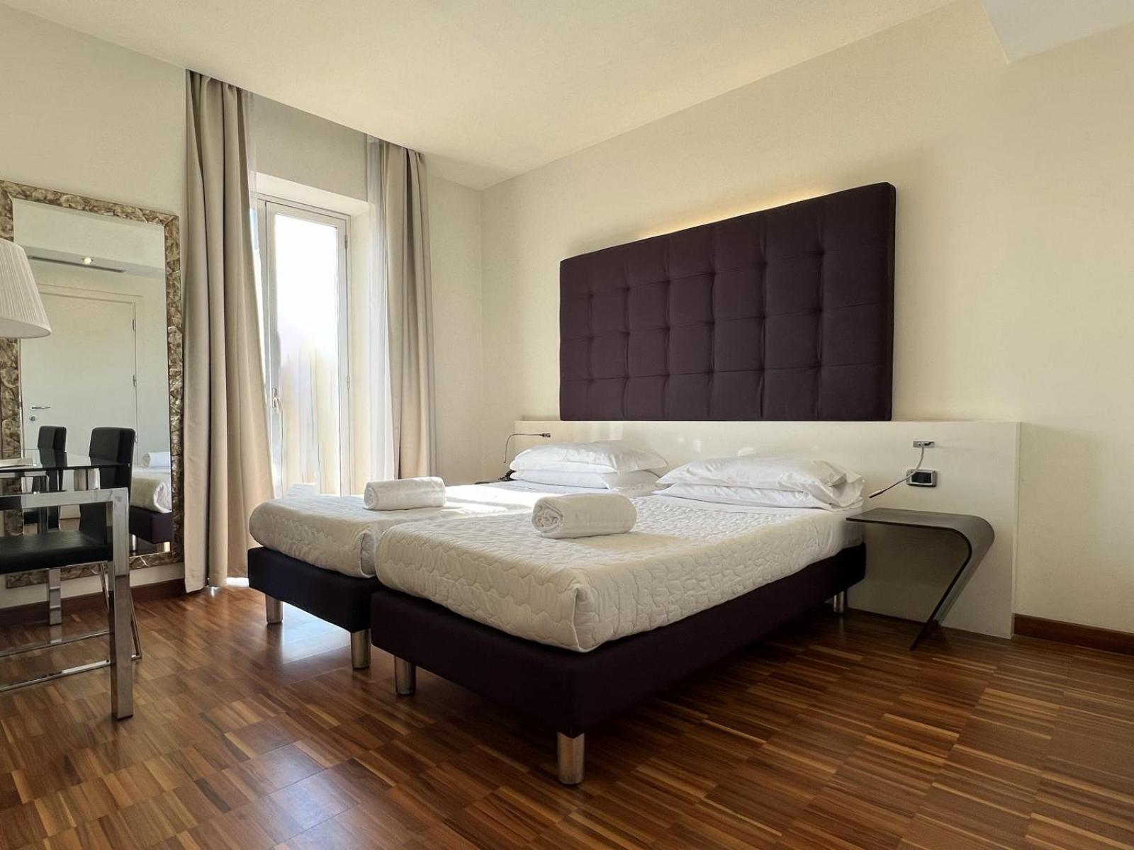 Standard Twin Room - Photo 1