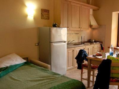 Studio Apartment photo 1
