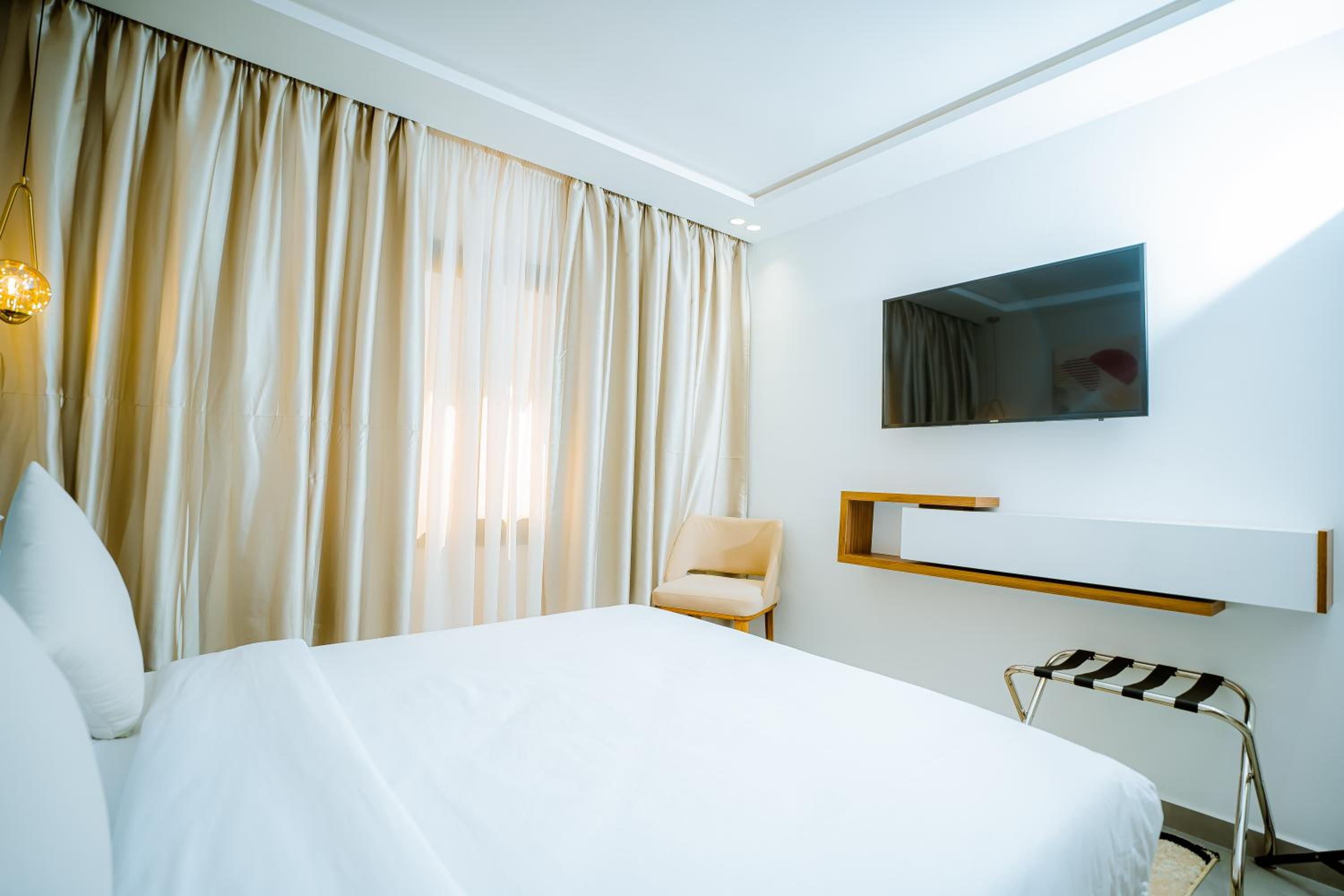Superior King Room photo 2