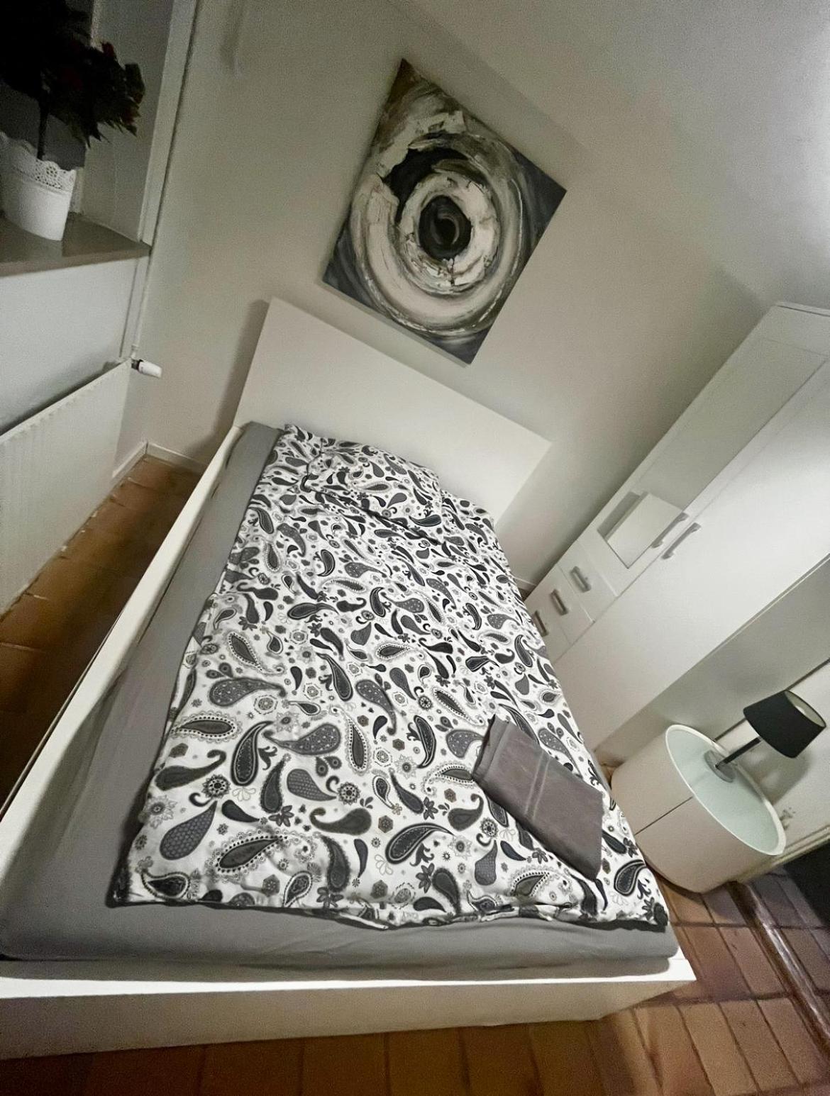 Double Room with Shared Bathroom photo 1