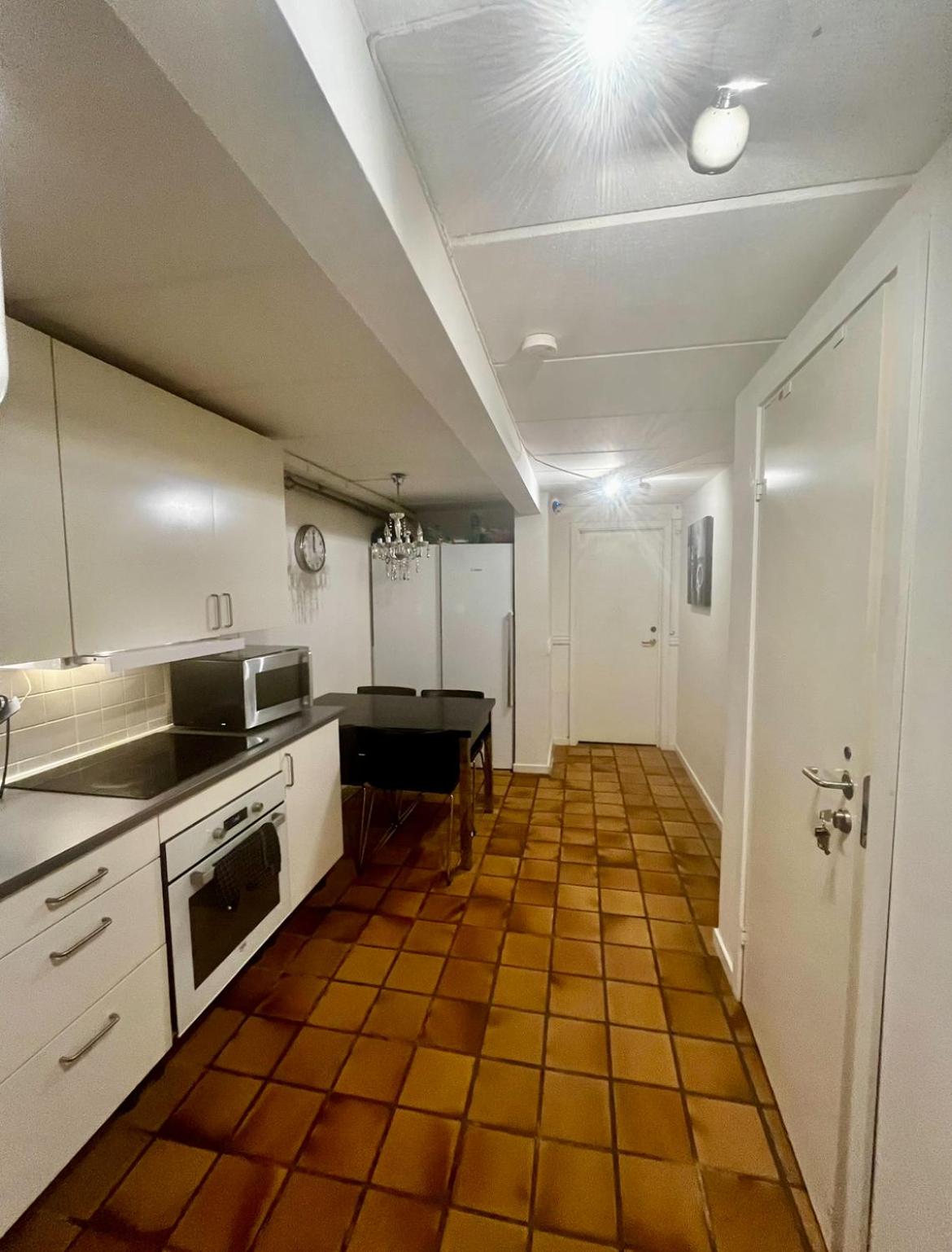 Double Room with Shared Bathroom photo 2