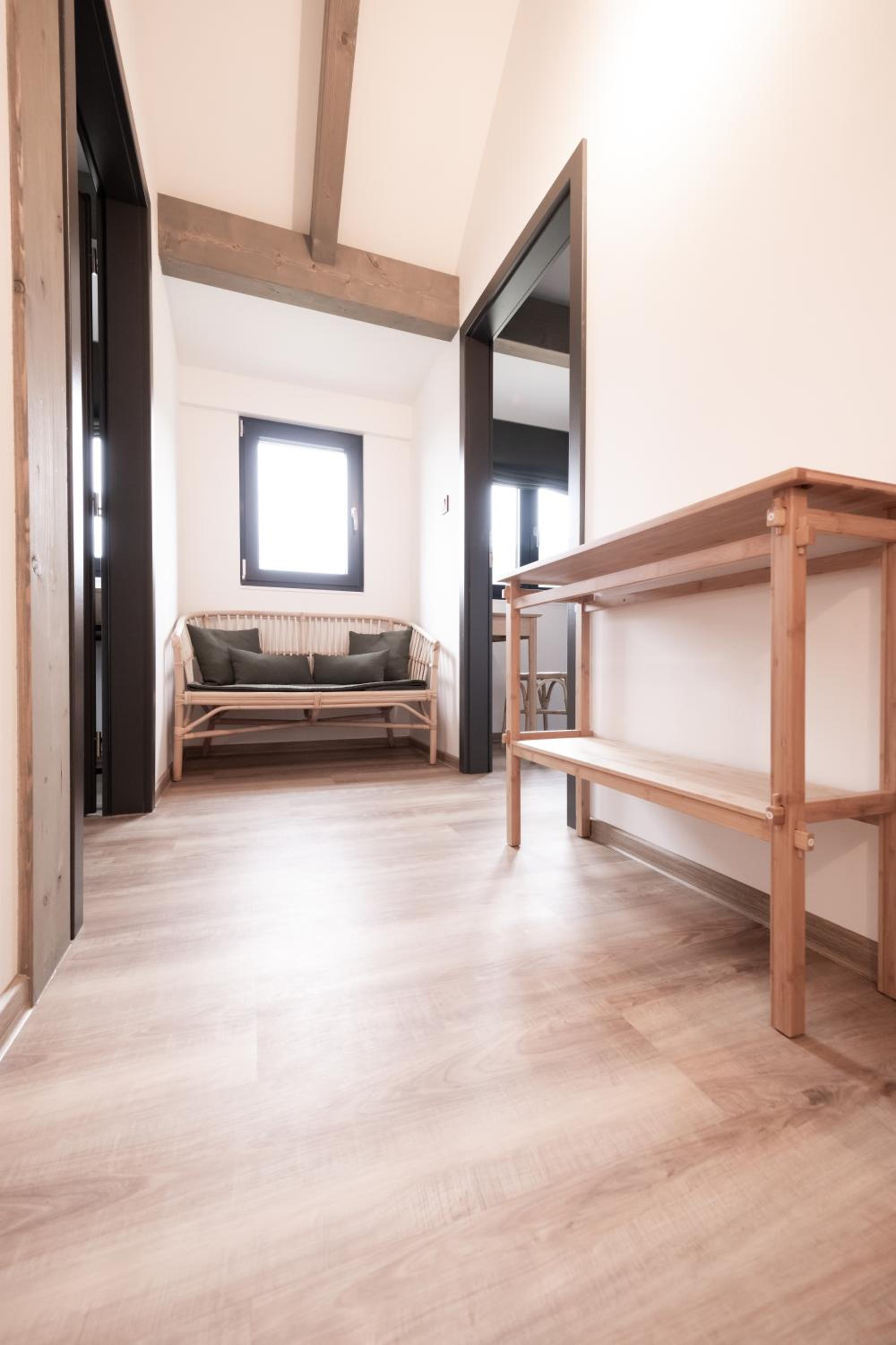 Apartment with Mountain View photo 2