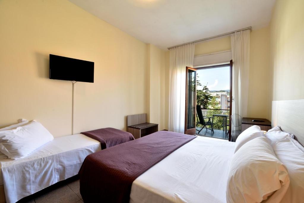 Superior Triple Room - Photo 3