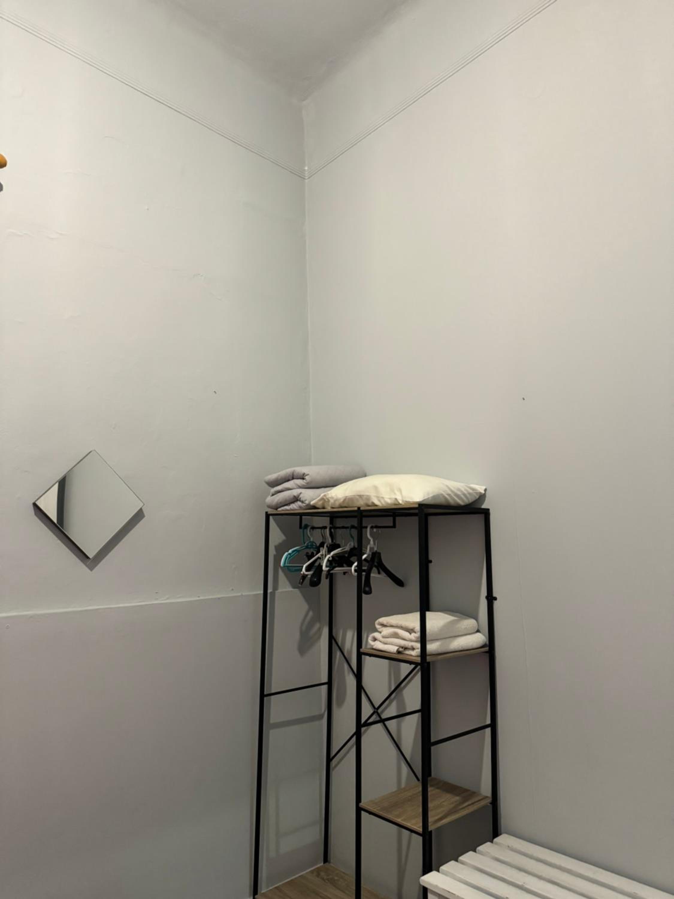 Twin Room with Private Bathroom photo 3