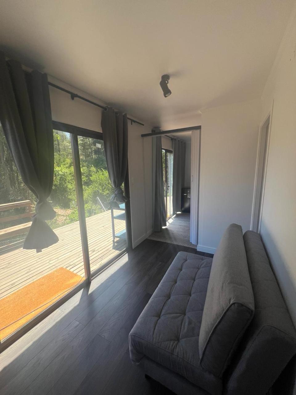 One-Bedroom House photo 2