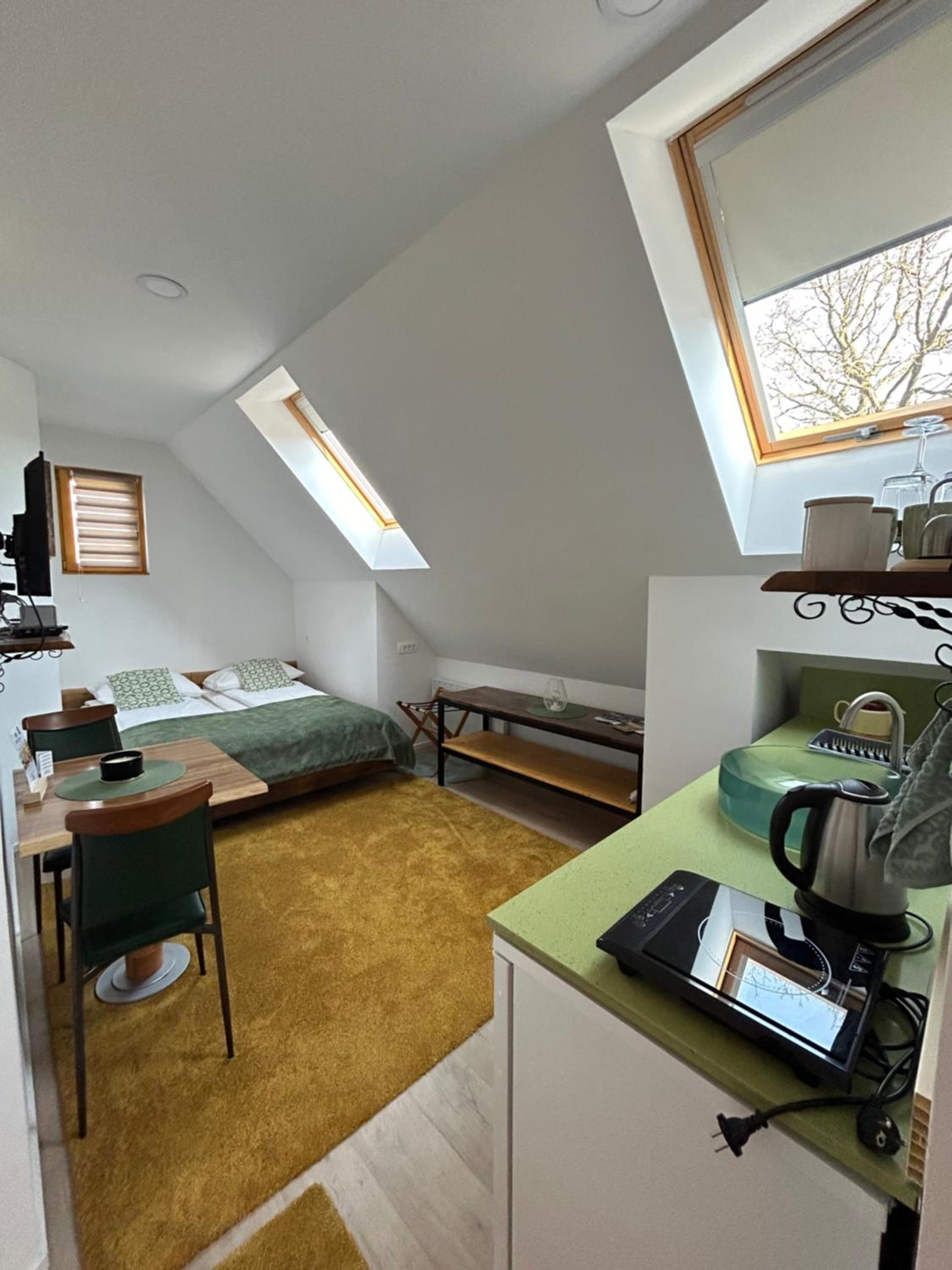 Double Room with Private Bathroom photo 3