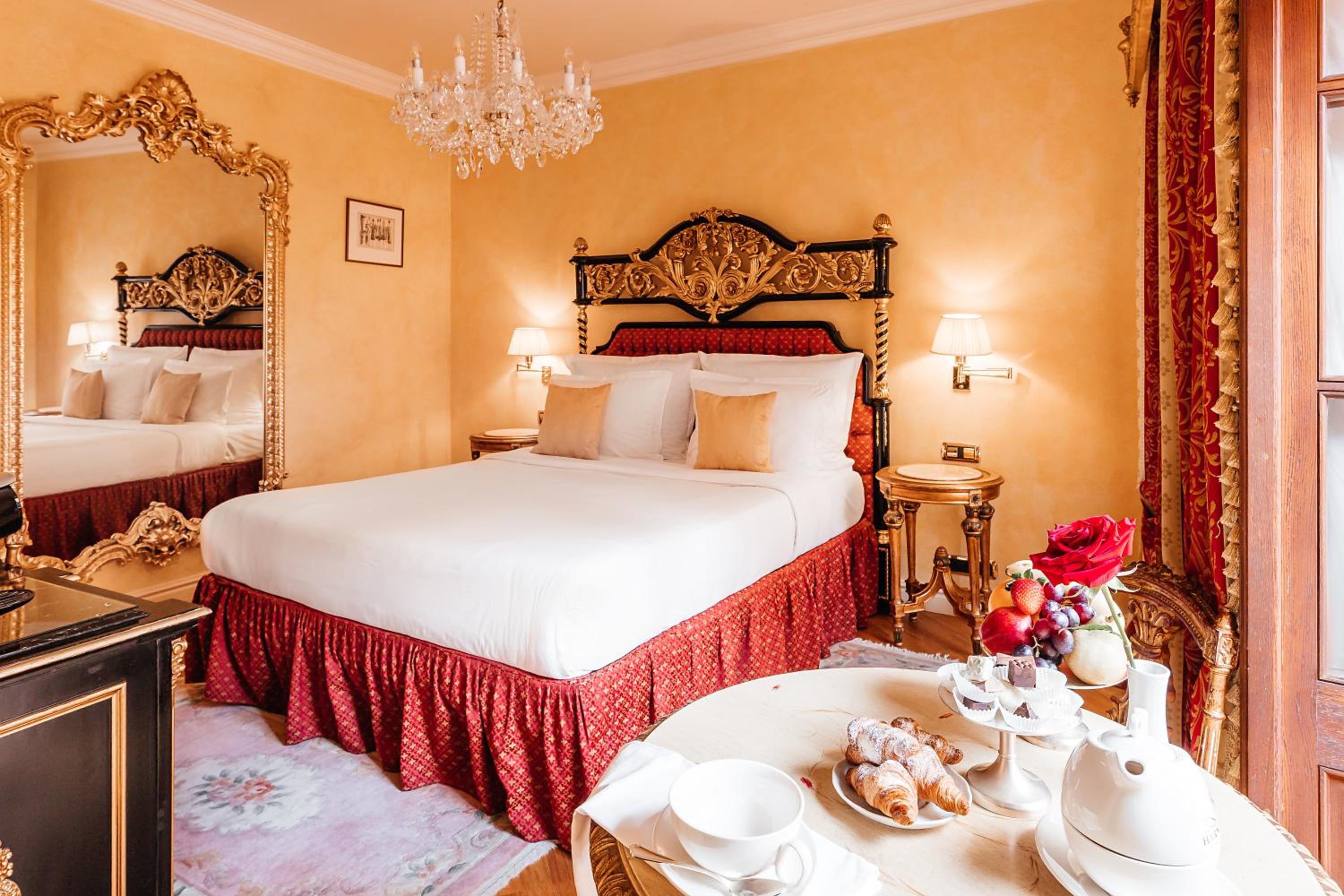 Deluxe Double Room - Photo 1