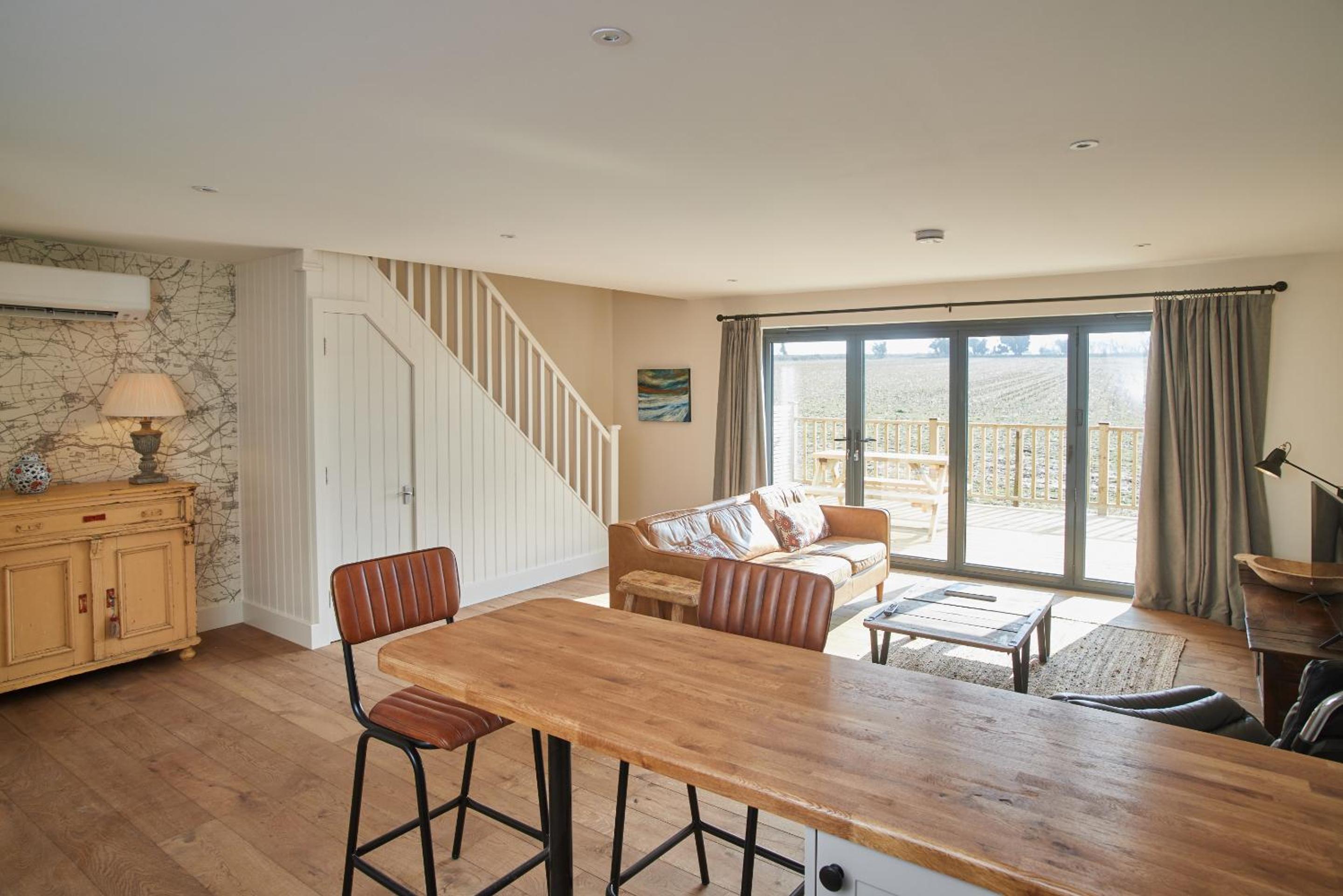 One-Bedroom House photo 3