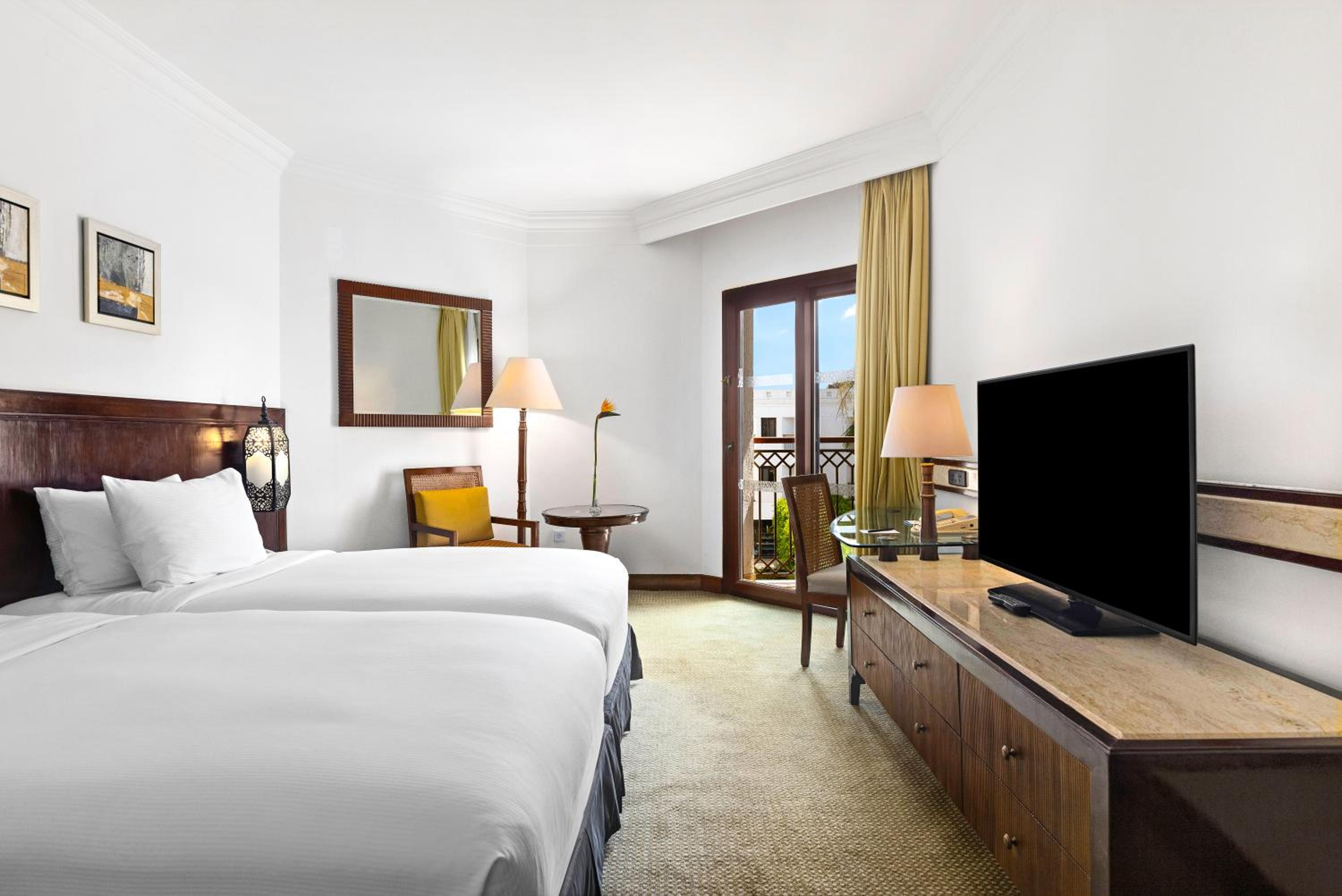 Guestroom Twin Bed