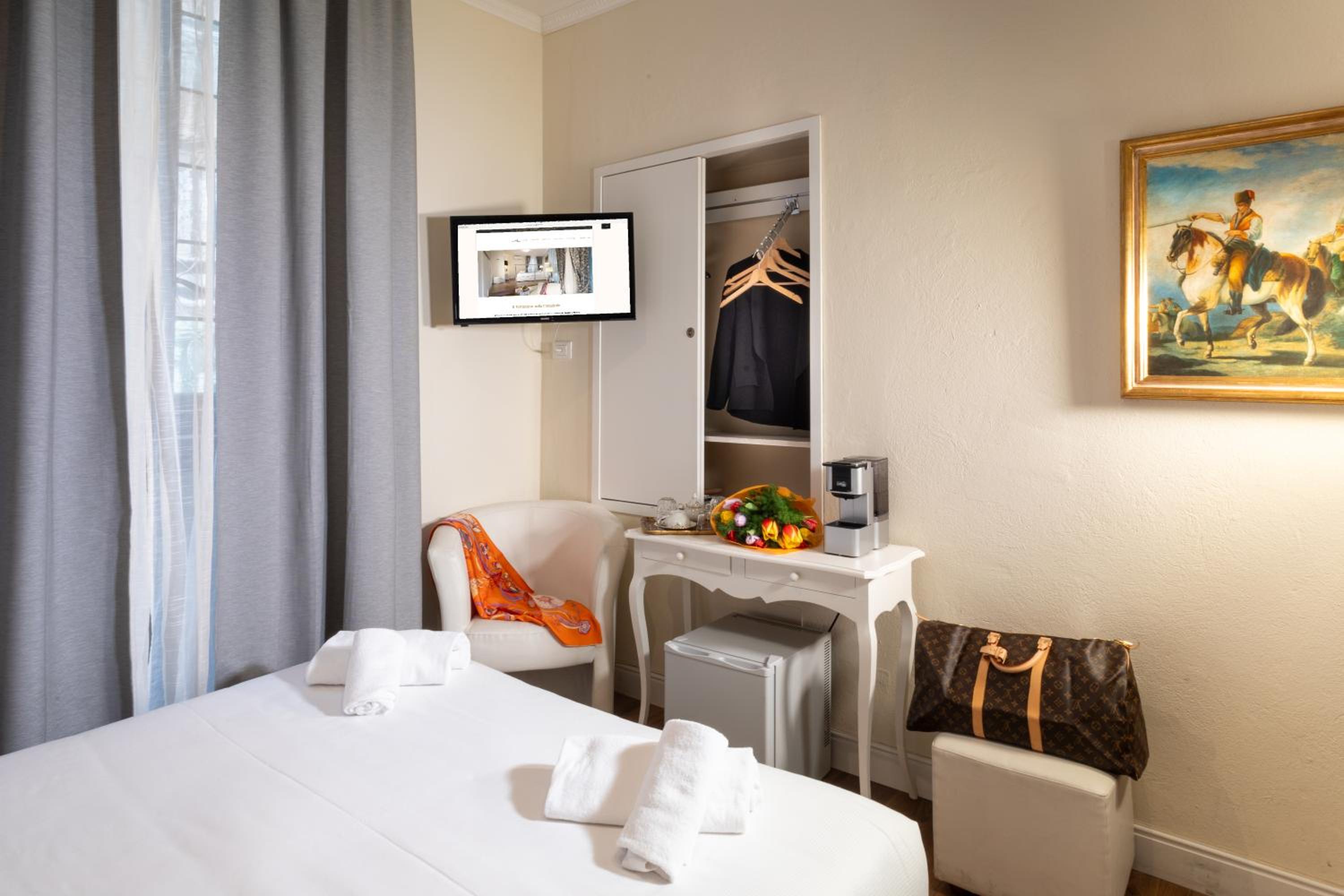 Standard Double Room photo 2