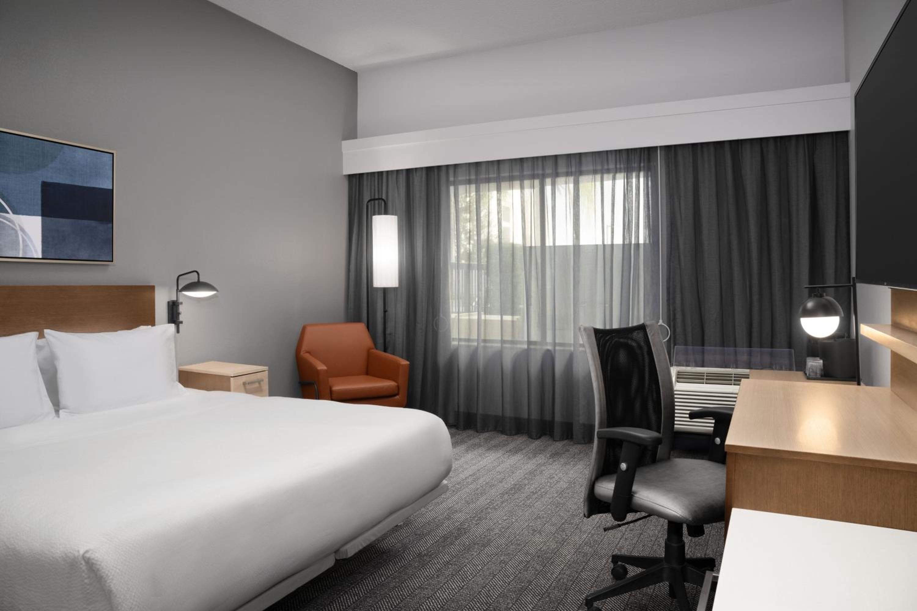 King Room with Roll-in Shower - Mobility and Hearing Accessible