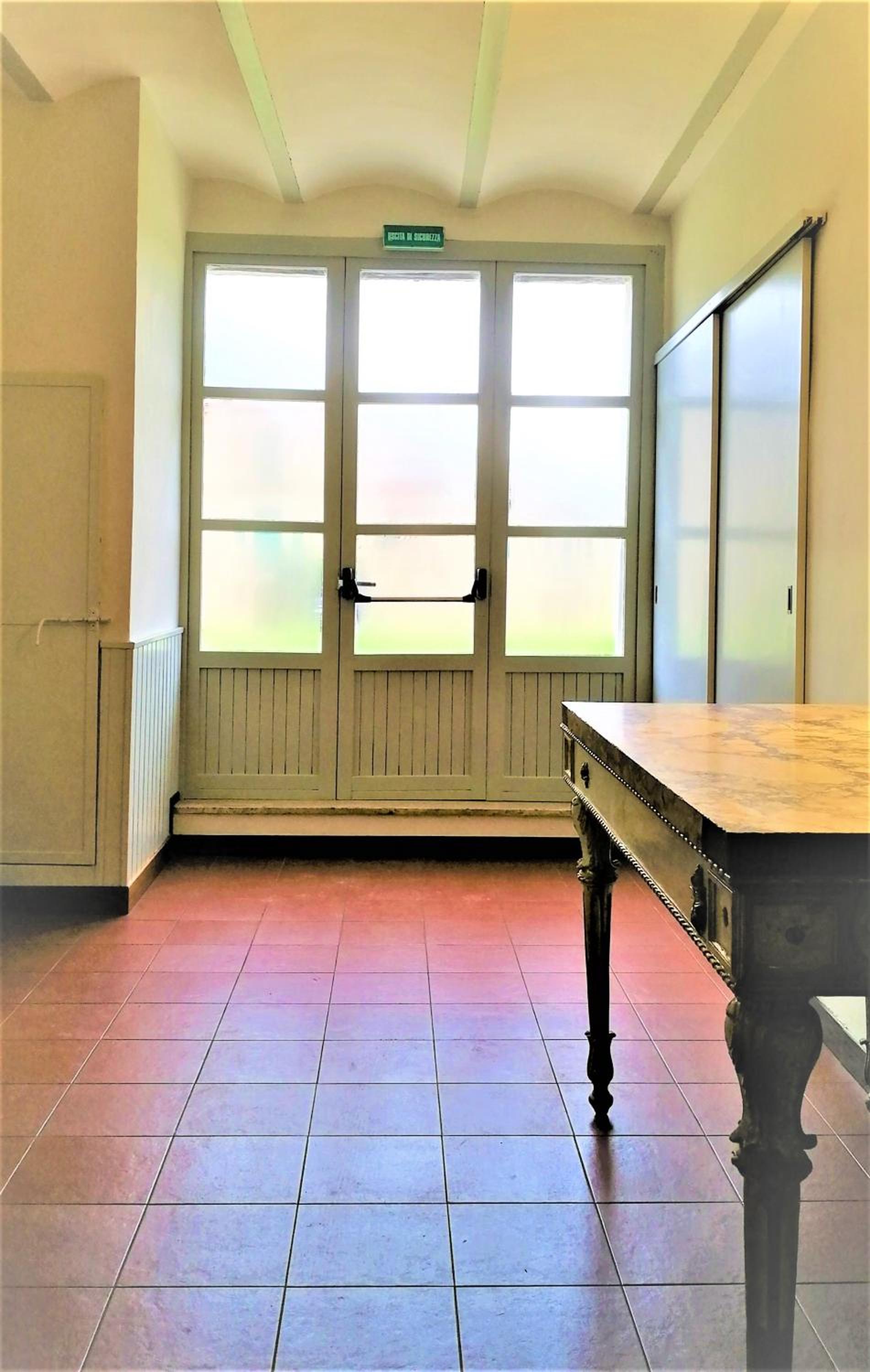 Family Room With Private Bathroom photo 2