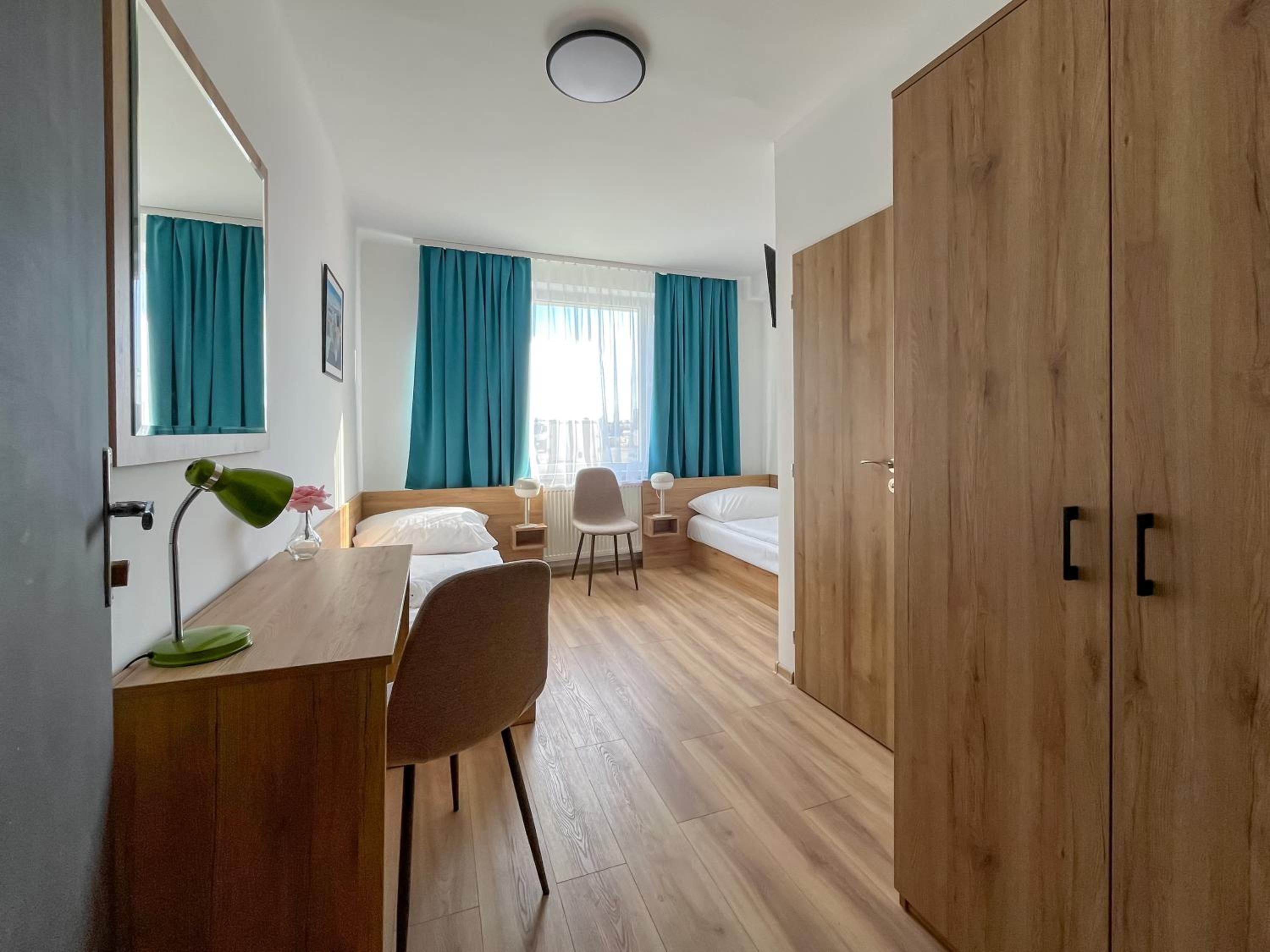 Comfort Twin Room with Bathroom - Photo 1