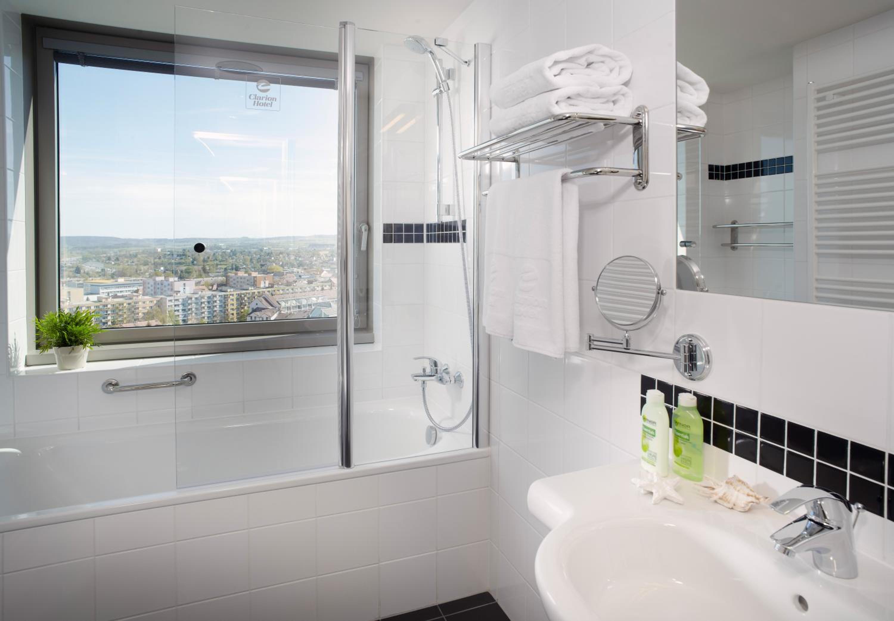 Standard Double or Twin Room - Photo 2