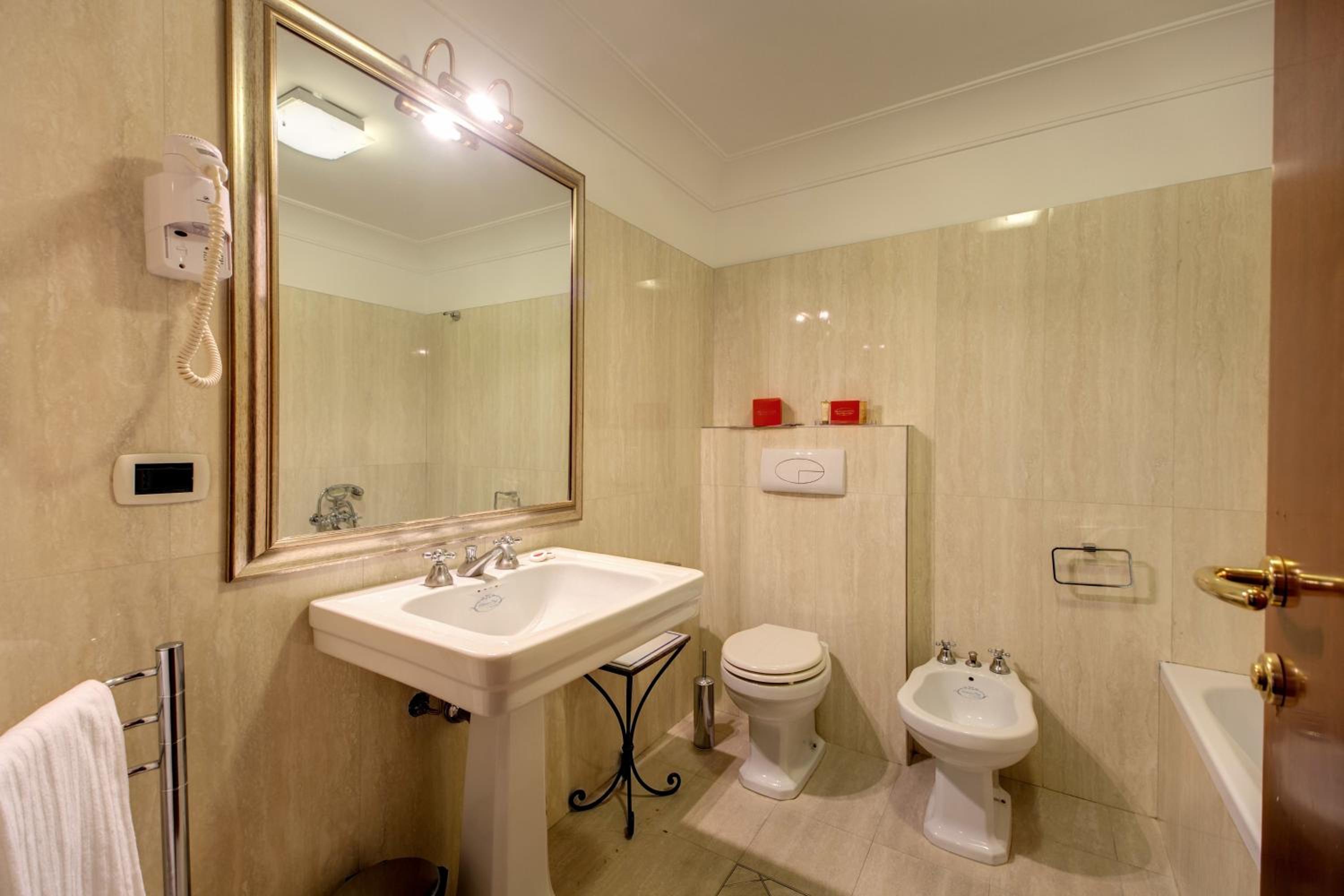 Quadruple Room photo 2