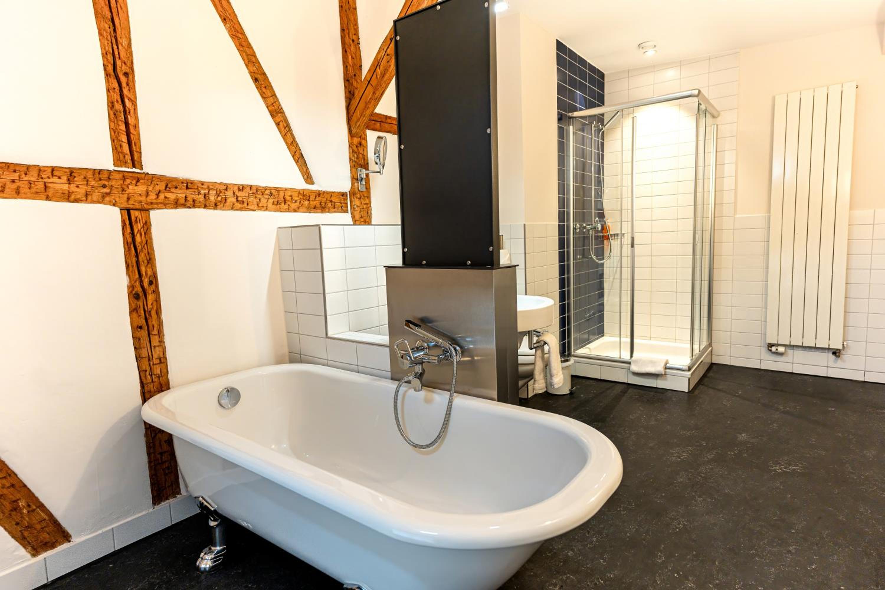 Single Room with Bath photo 2
