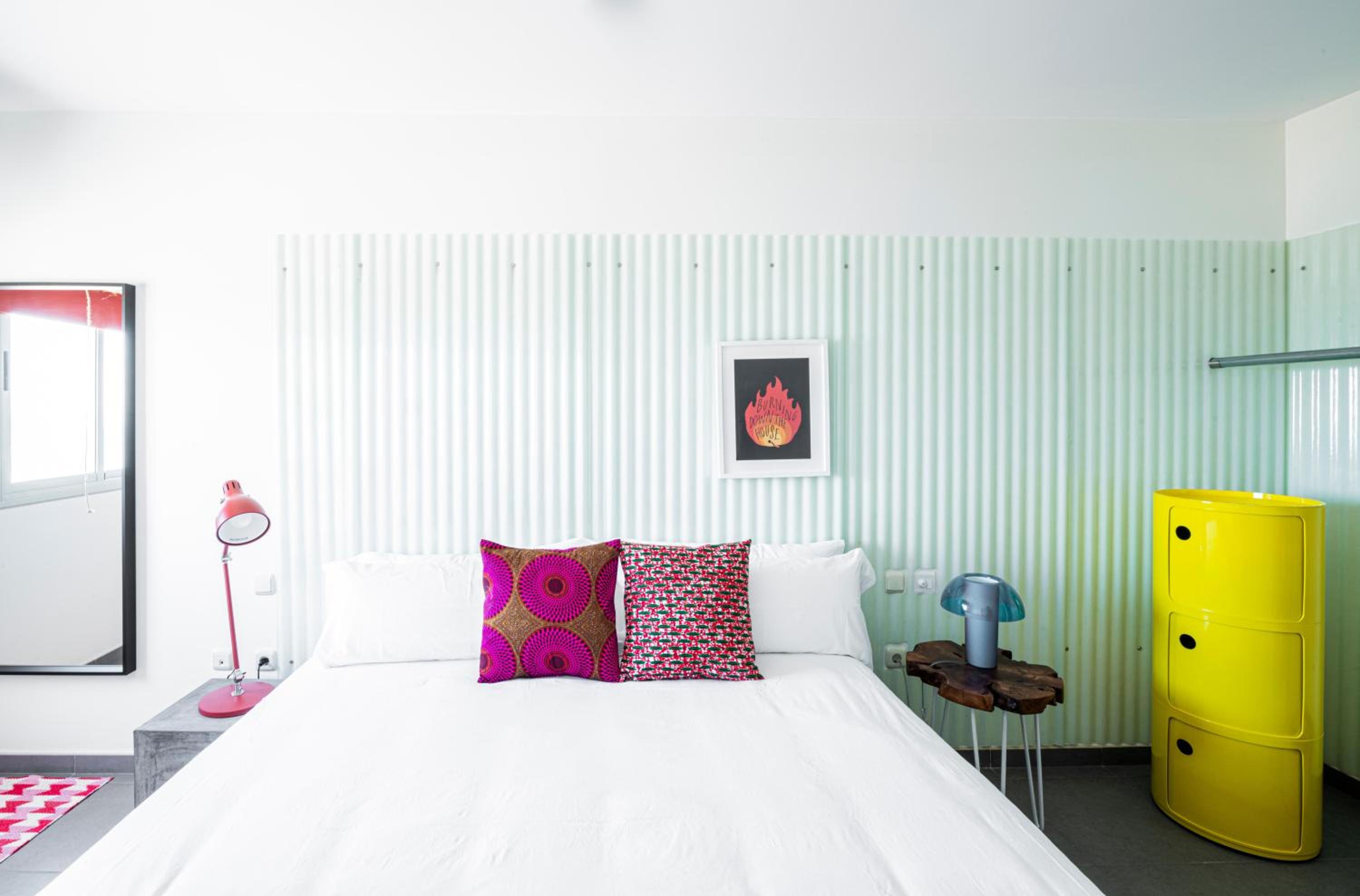 Apartamento de dos habitaciones con terraza en la azotea