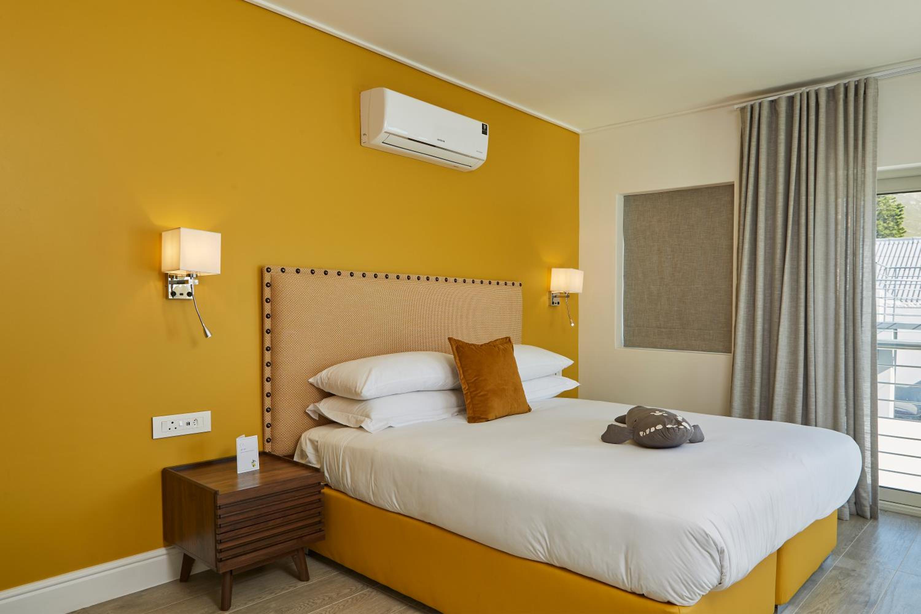 Deluxe Room - Photo 3