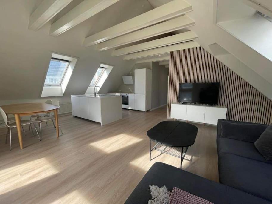 Apartment photo 1