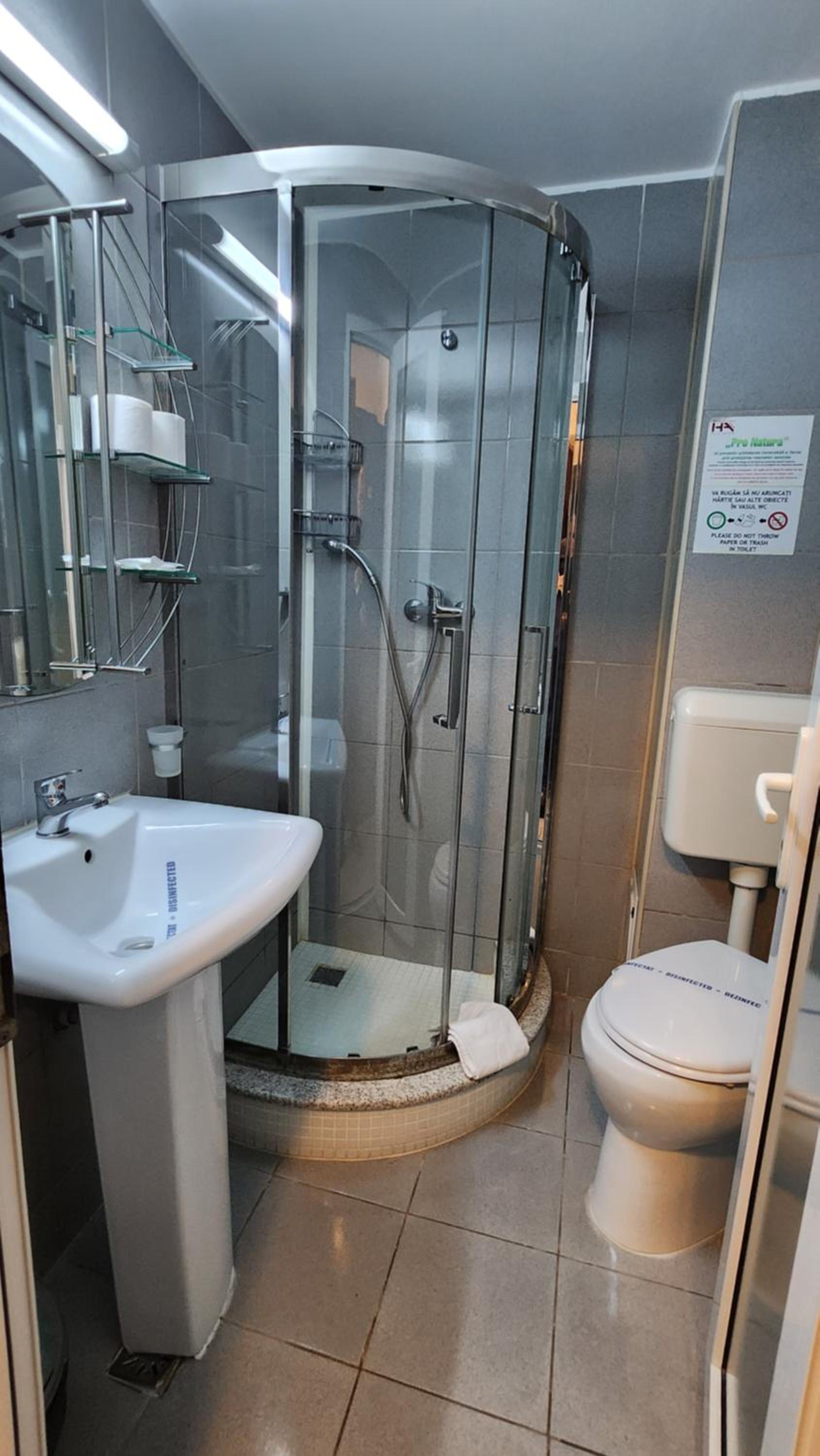 Double or Twin Room - Photo 3