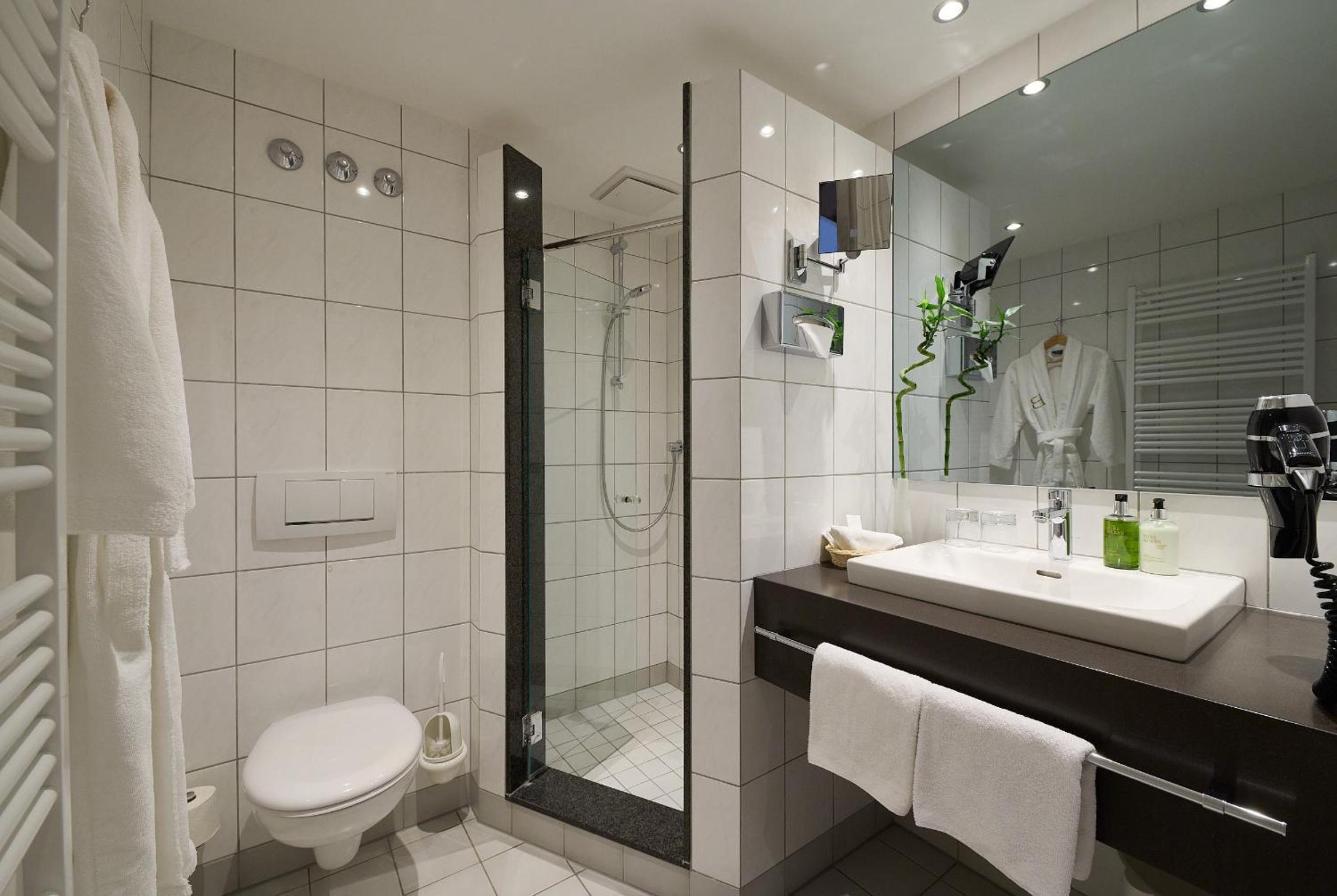Double Room with Balcony and Direct View of the Sea Ground floor