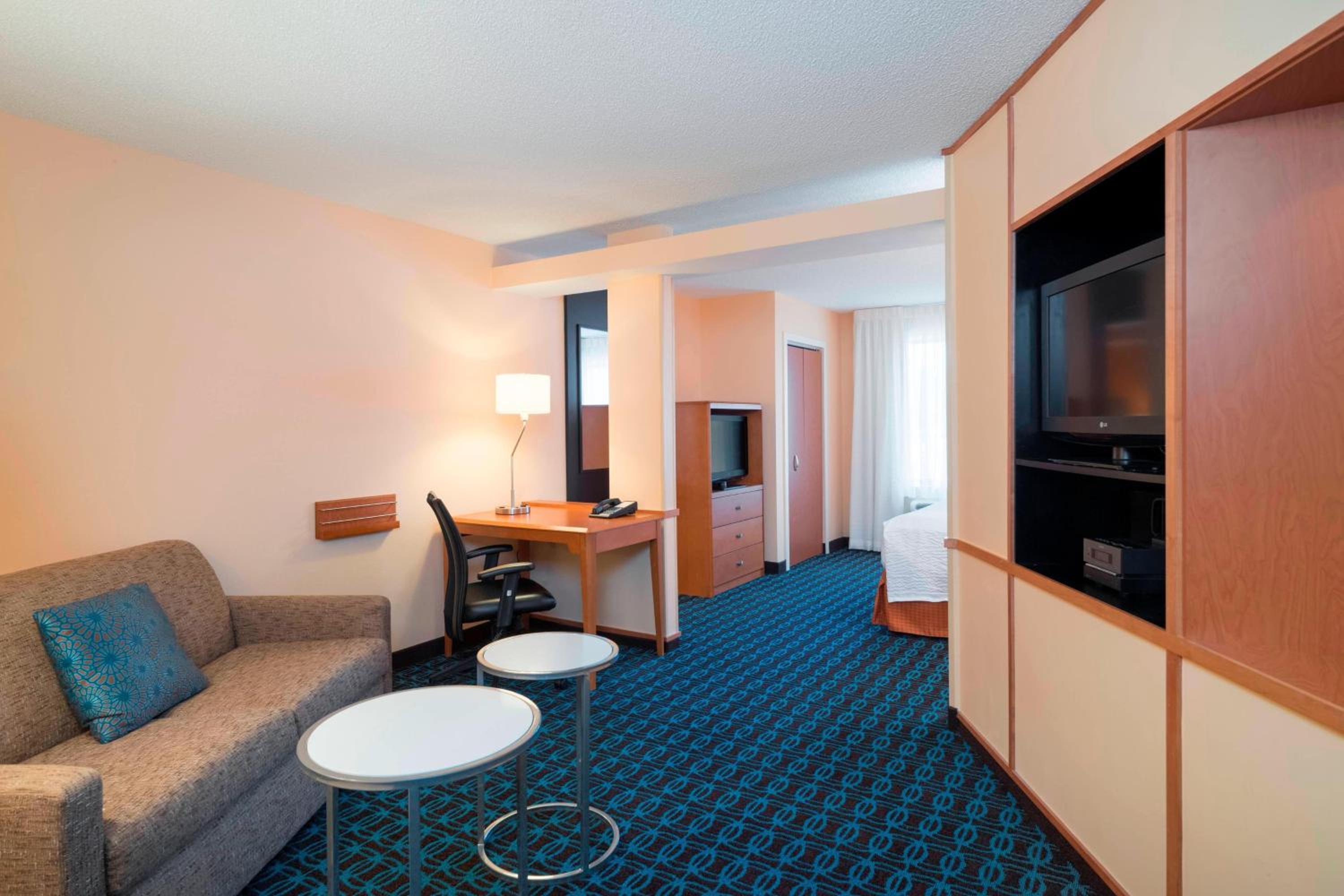 One-Bedroom King Suite with Sofa Bed  - Photo 1