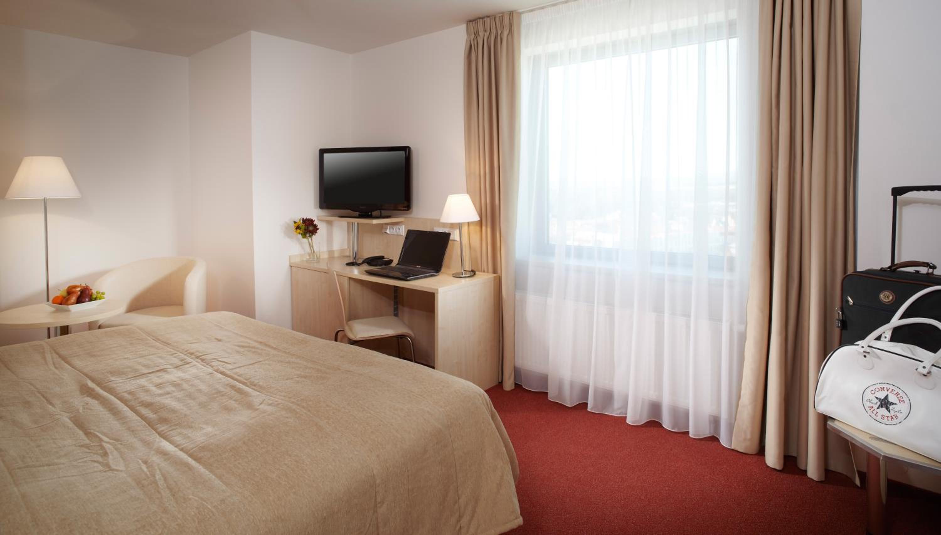 Standard Double or Twin Room - Photo 5