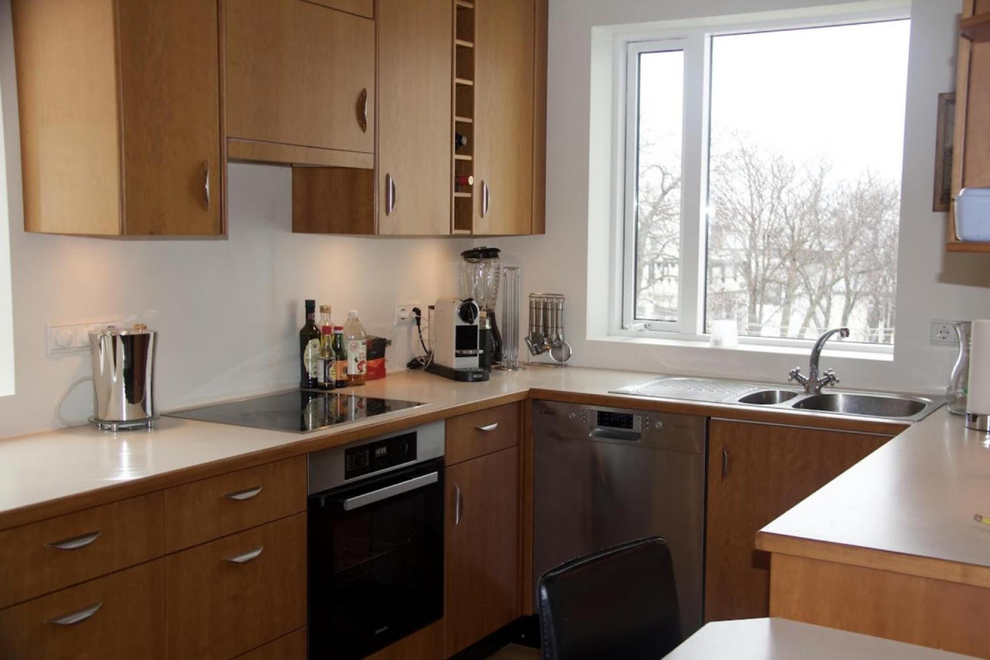 Apartment photo 2