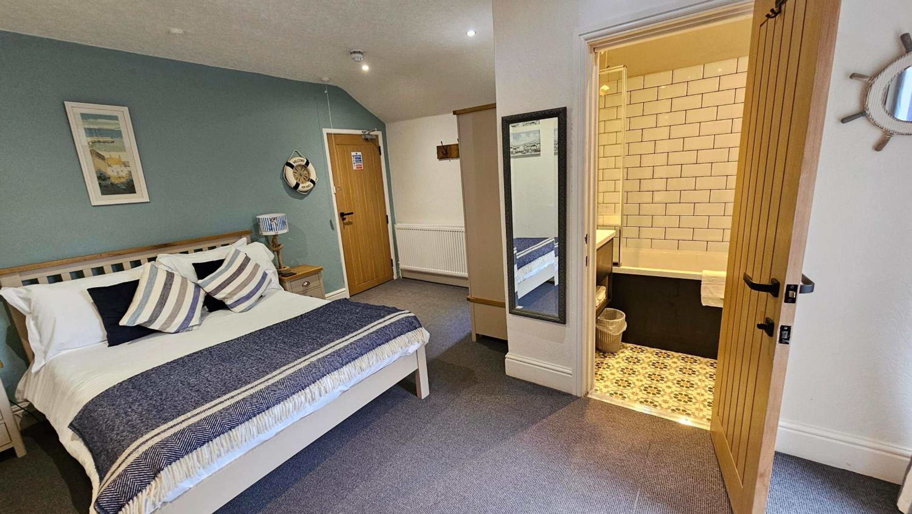 Standard Double Room photo 3