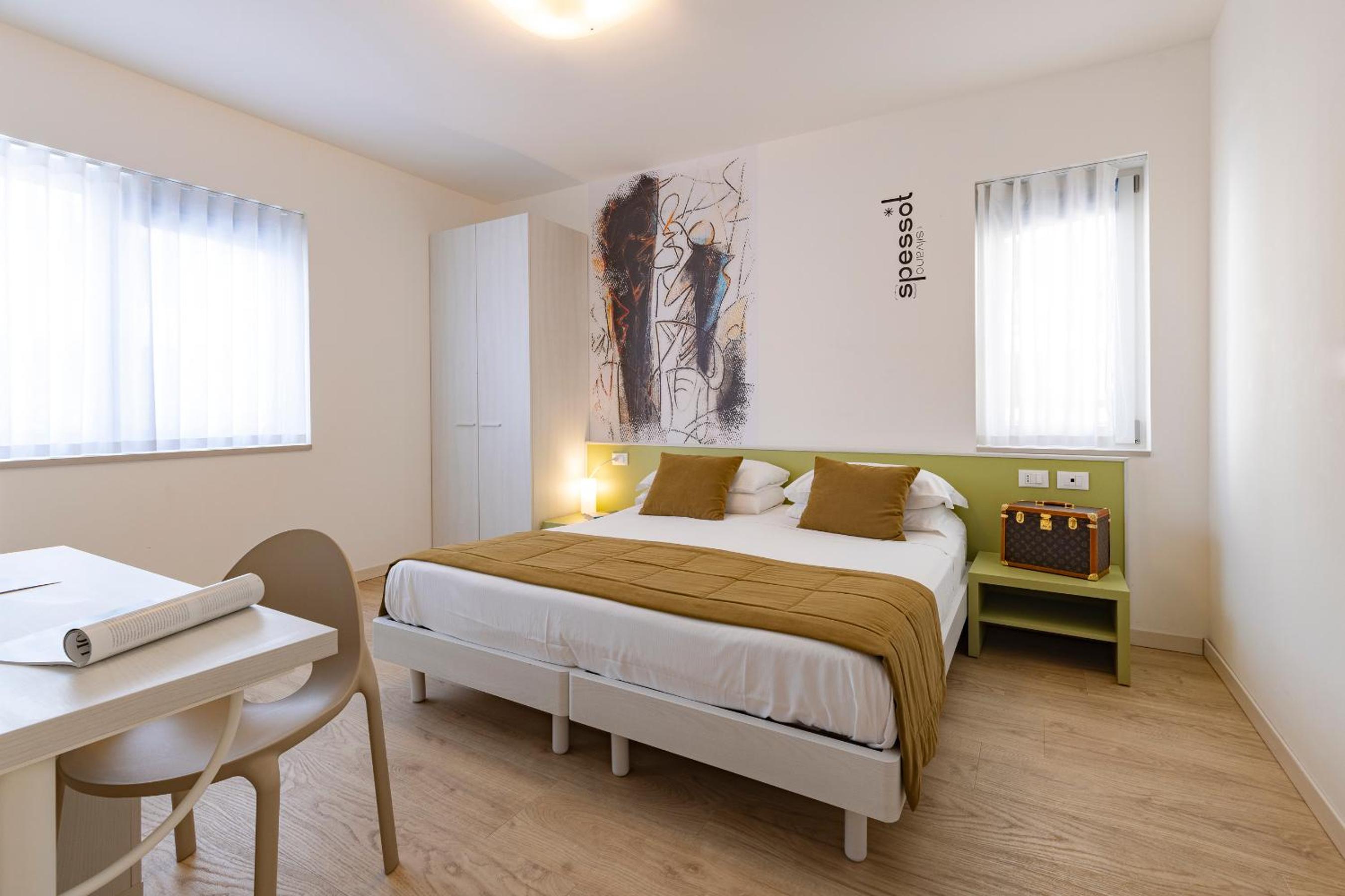 Double or Twin Room - Photo 1