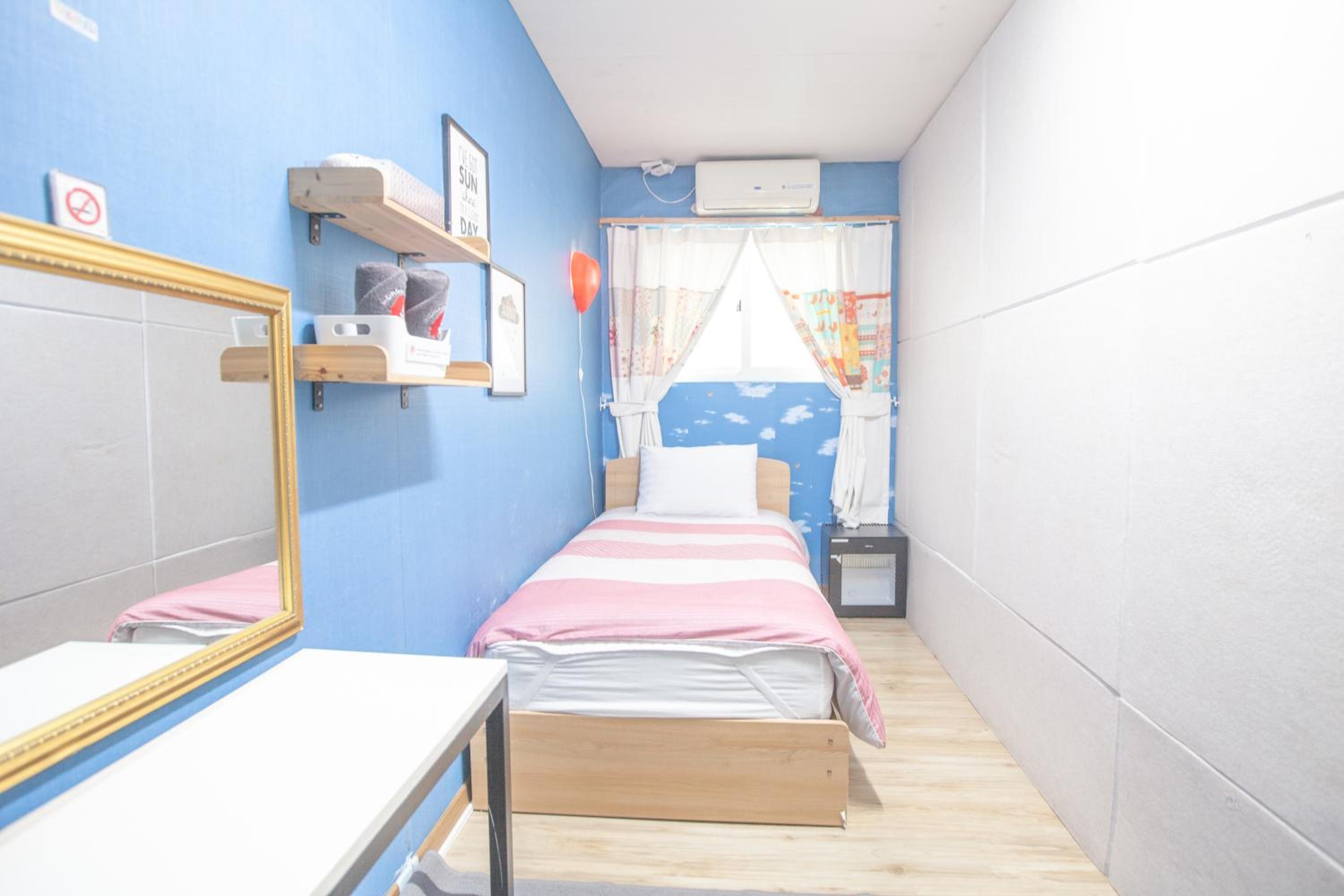 Standard Single Room with Shared Bathroom