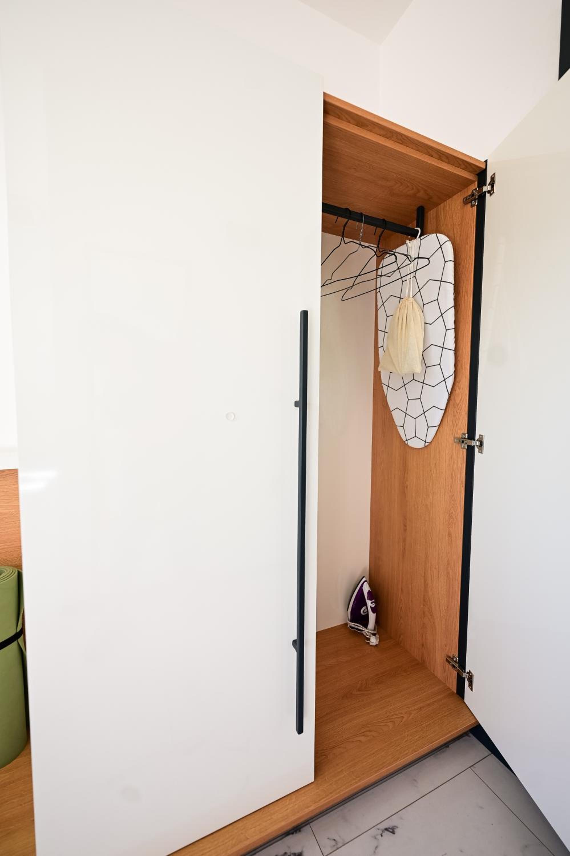 Apartment with Balcony - Photo 13