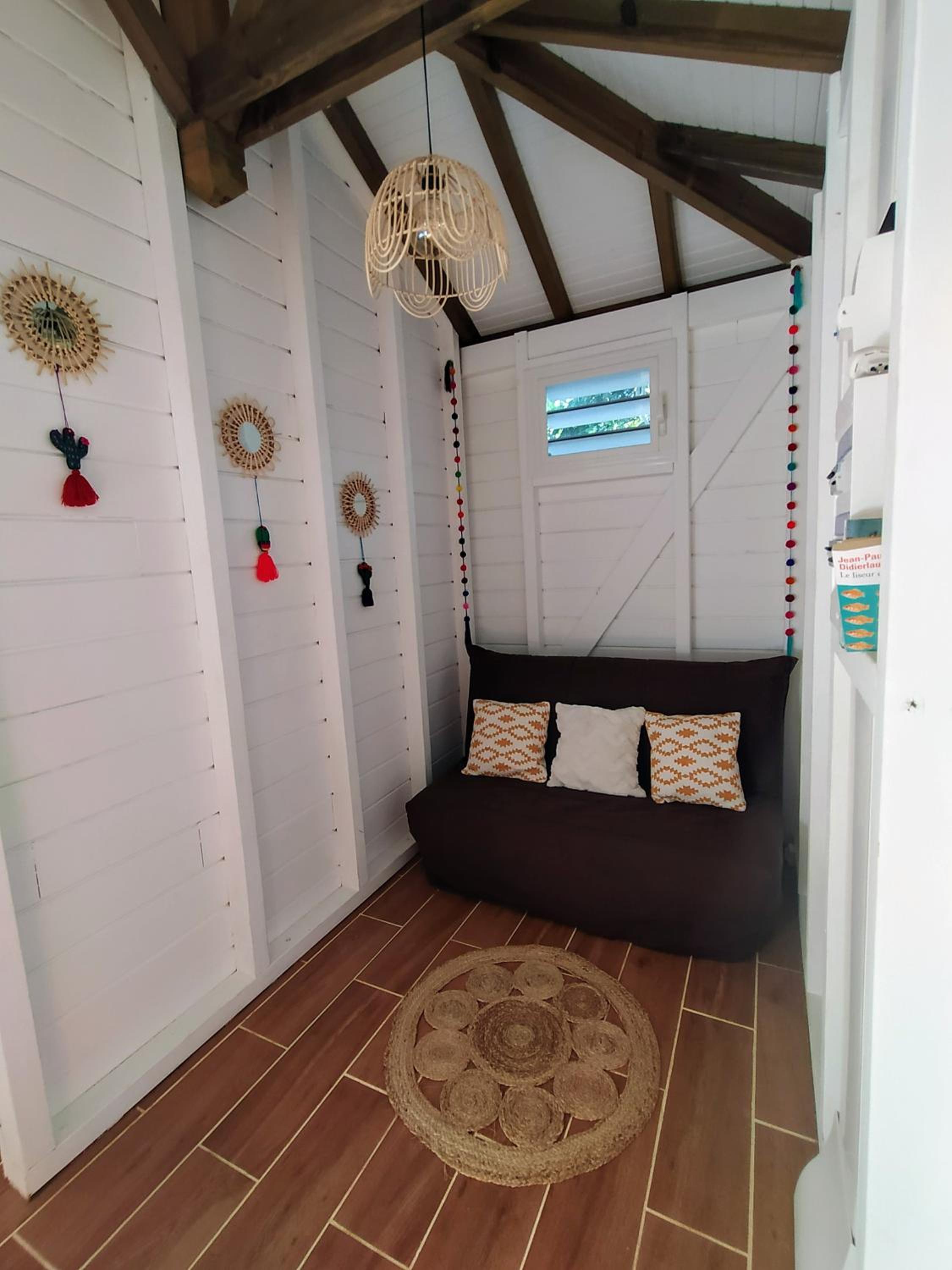 One-Bedroom House photo 1