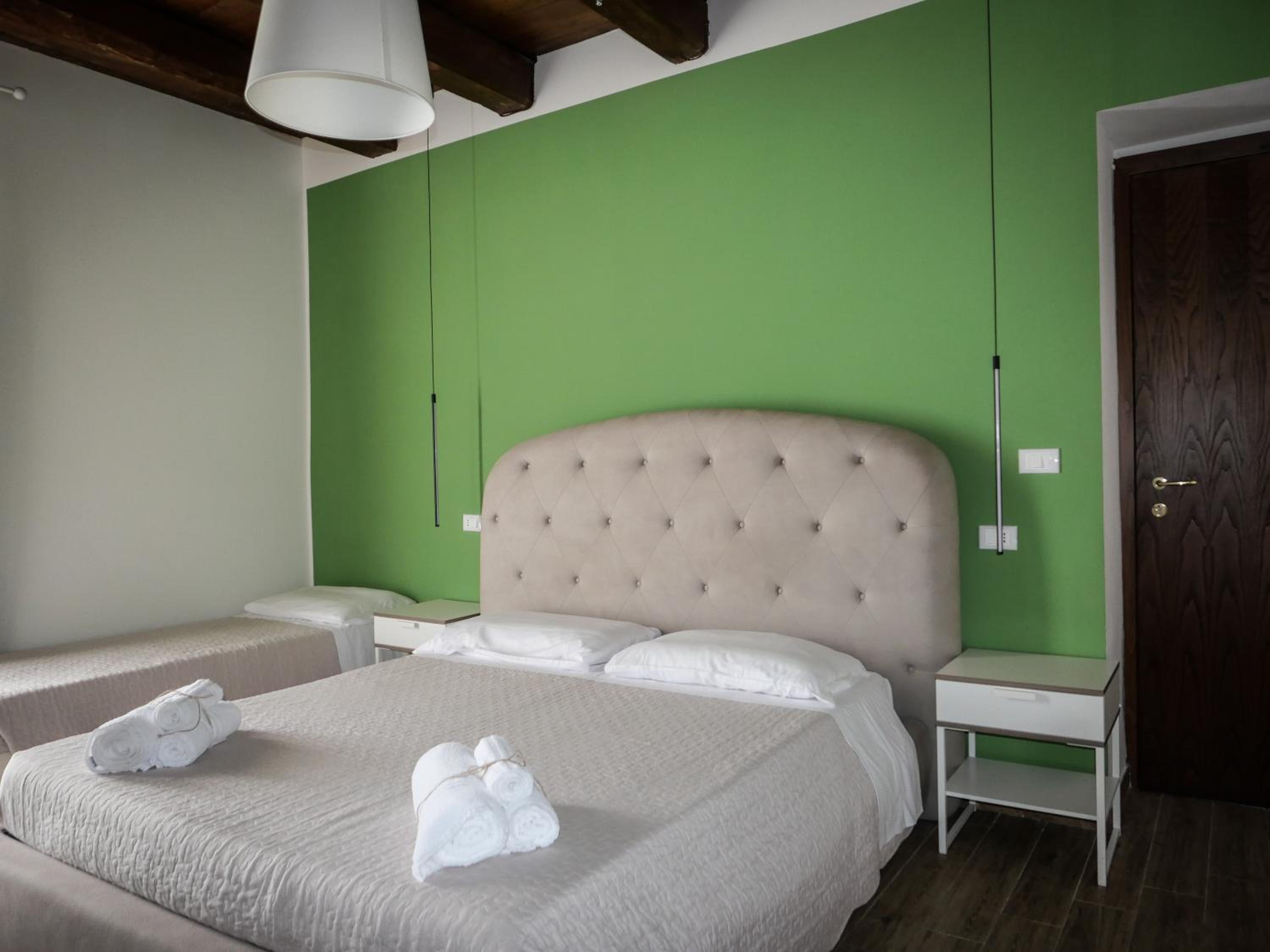 Triple Room with Private Bathroom photo 2