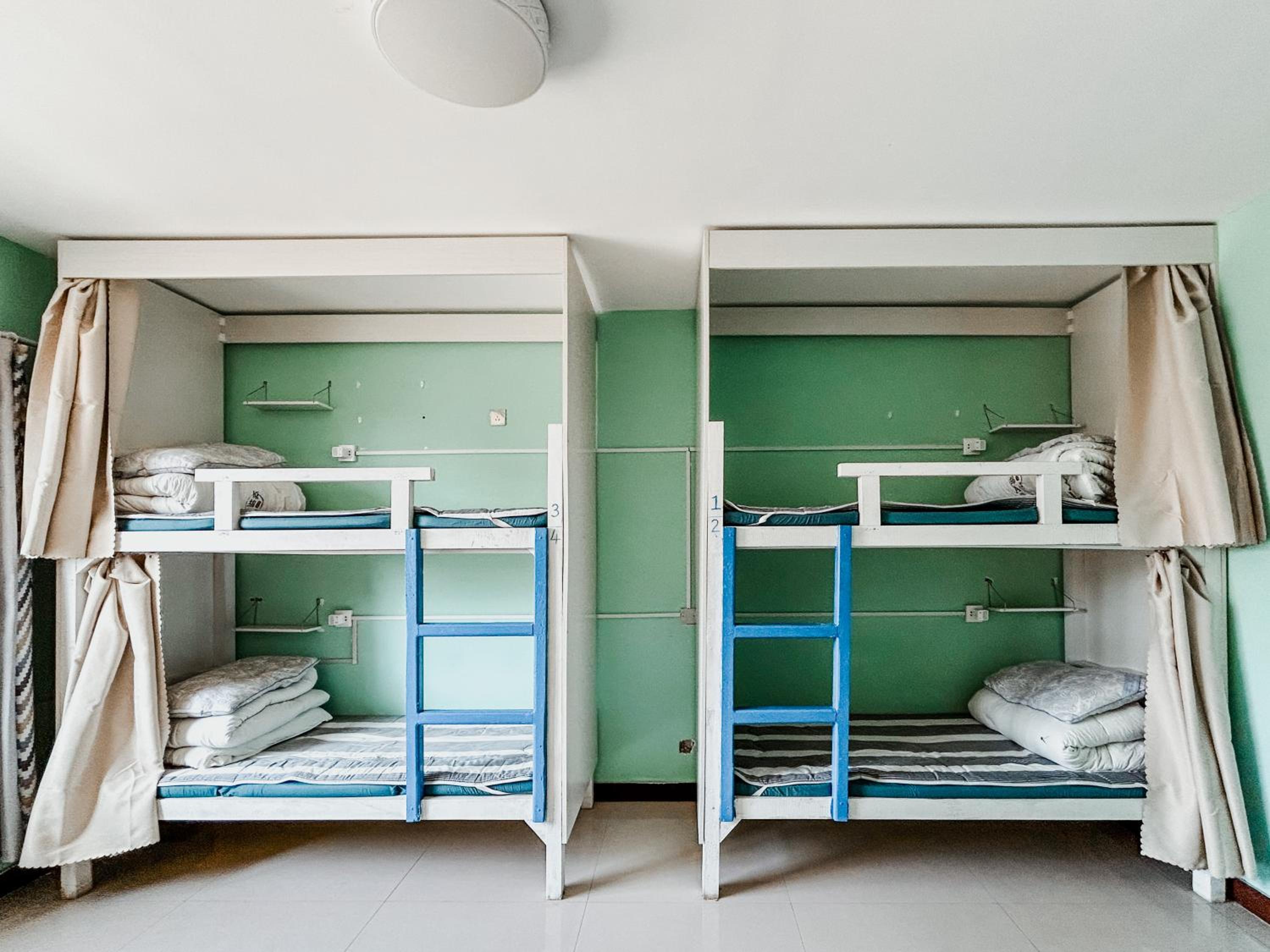 Bed in 6-Bed Female Dormitory Room photo 3