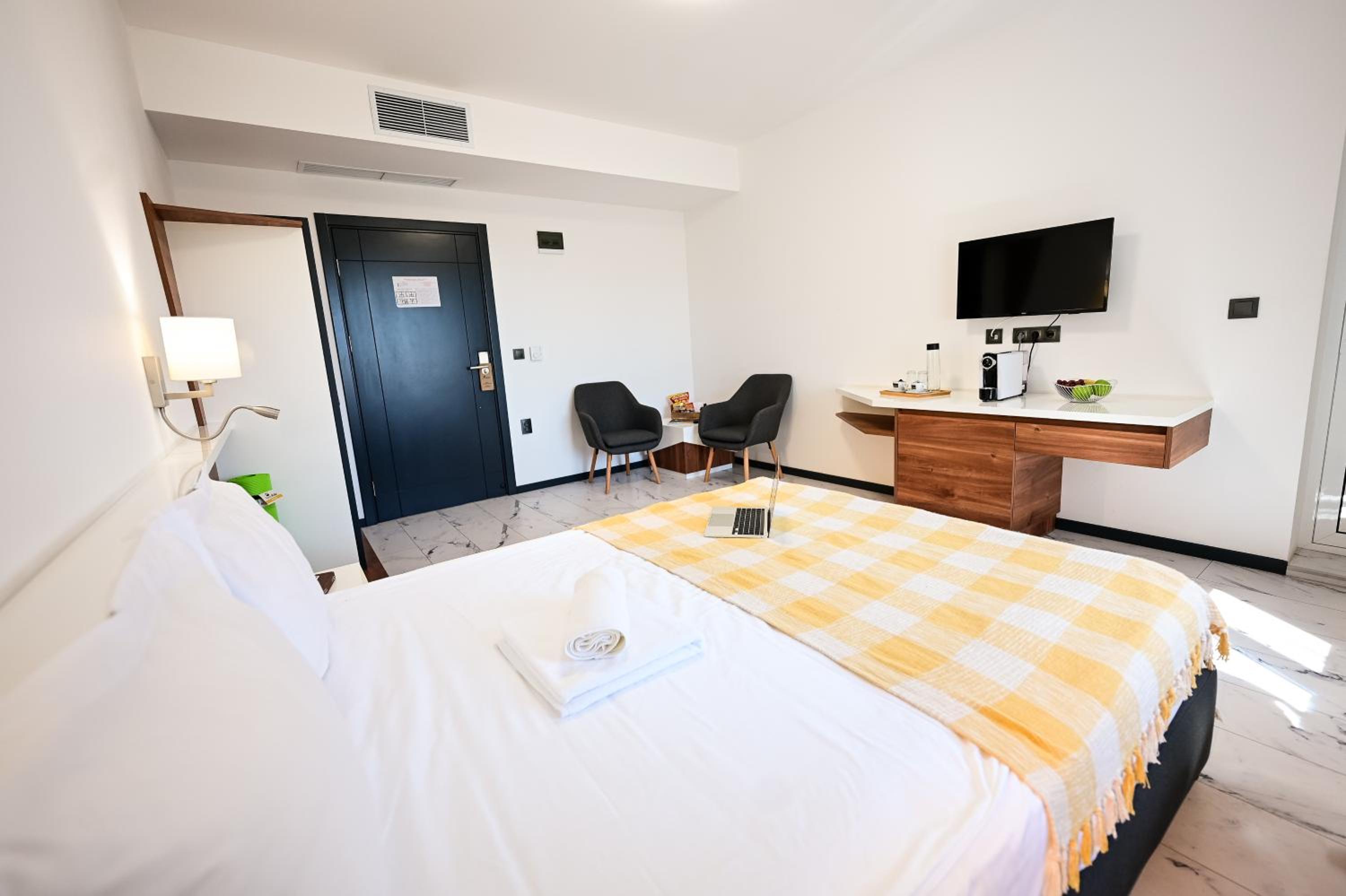 Deluxe Double Room - Photo 4