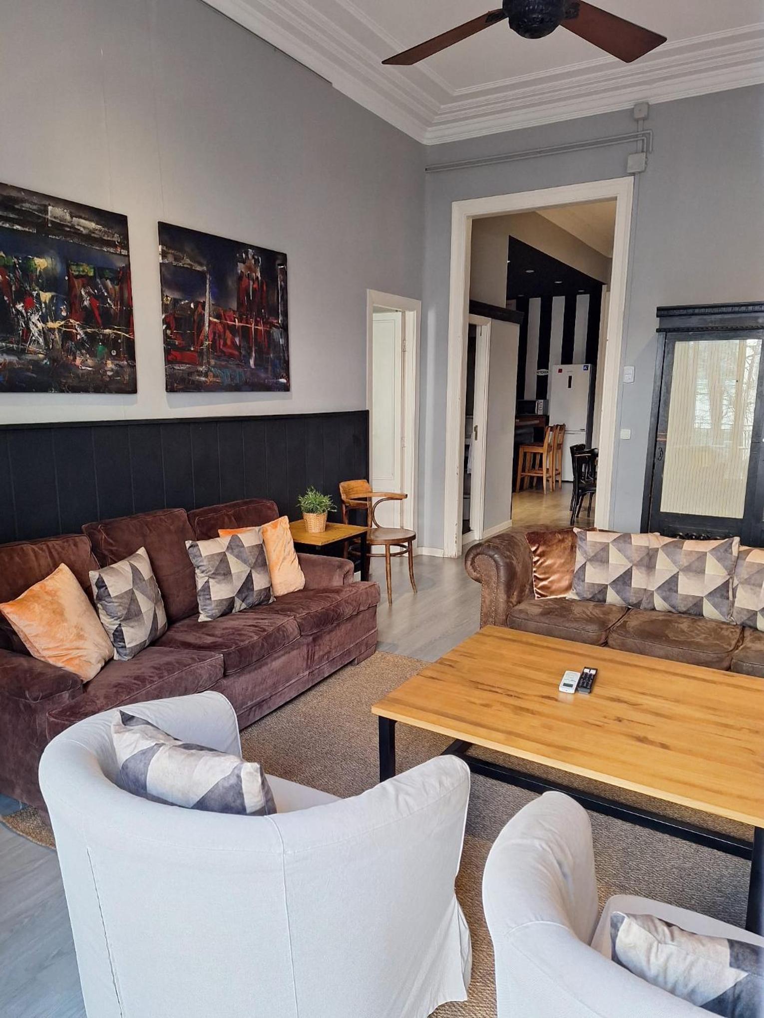 Apartamento con Balcón