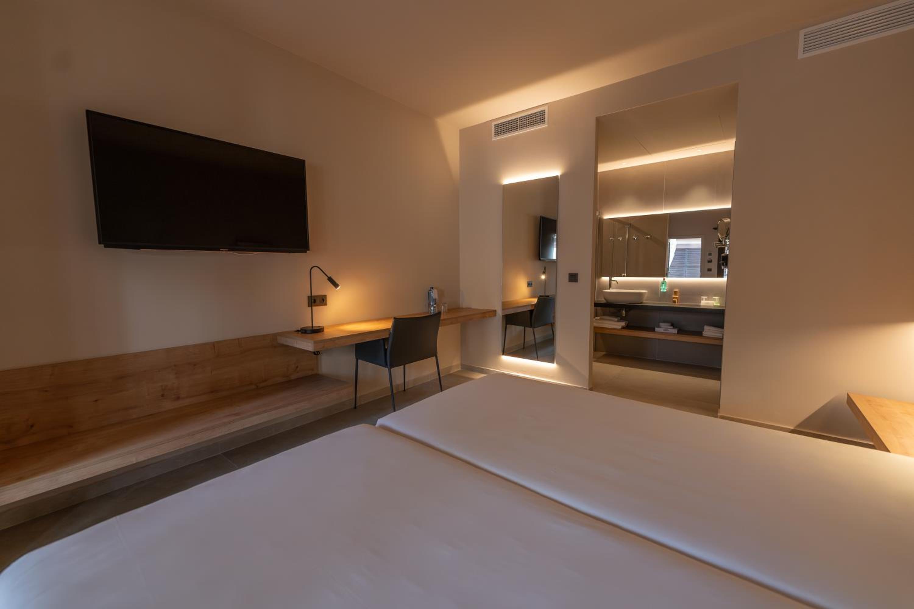 Double Room Oasis 2 (2 Adults) - Photo 4
