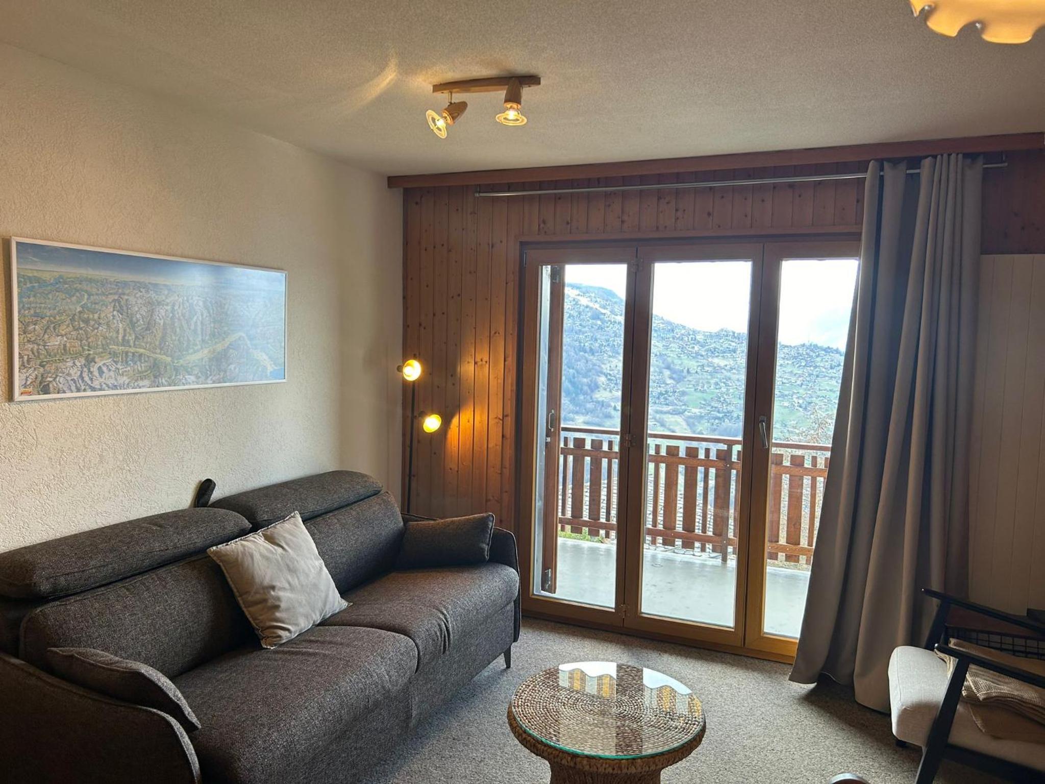 Studio Apartment photo 1