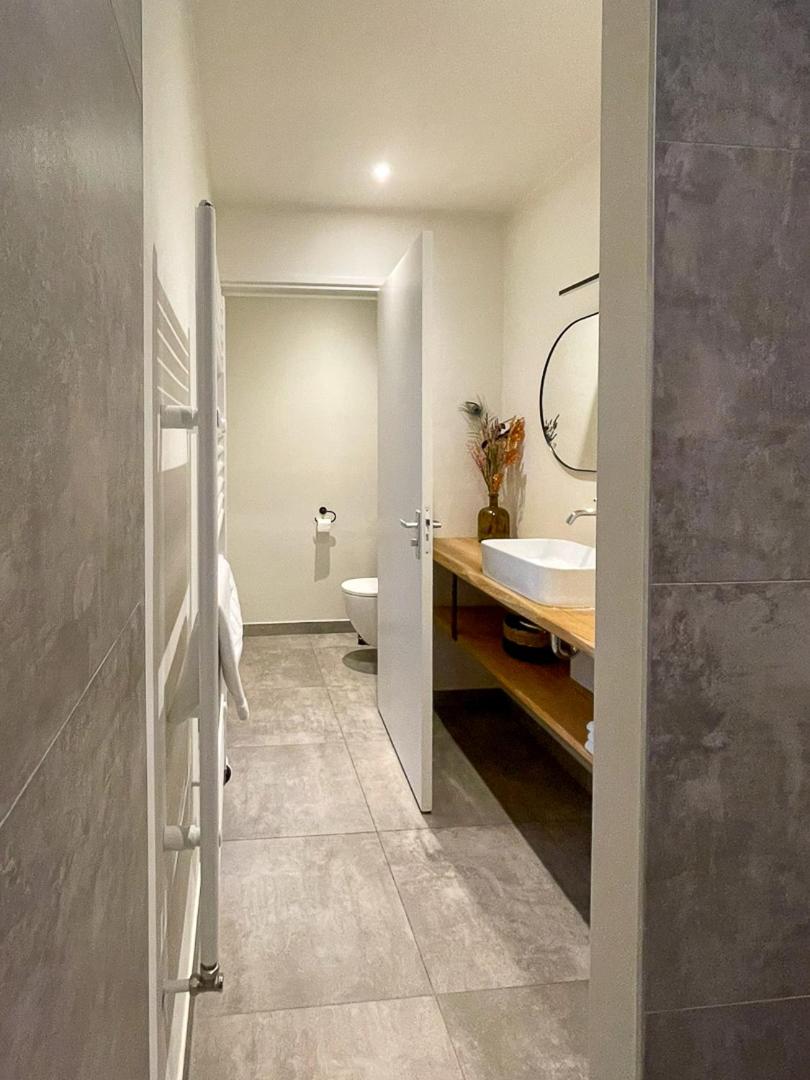 Quadruple Room with Private Bathroom - Photo 6