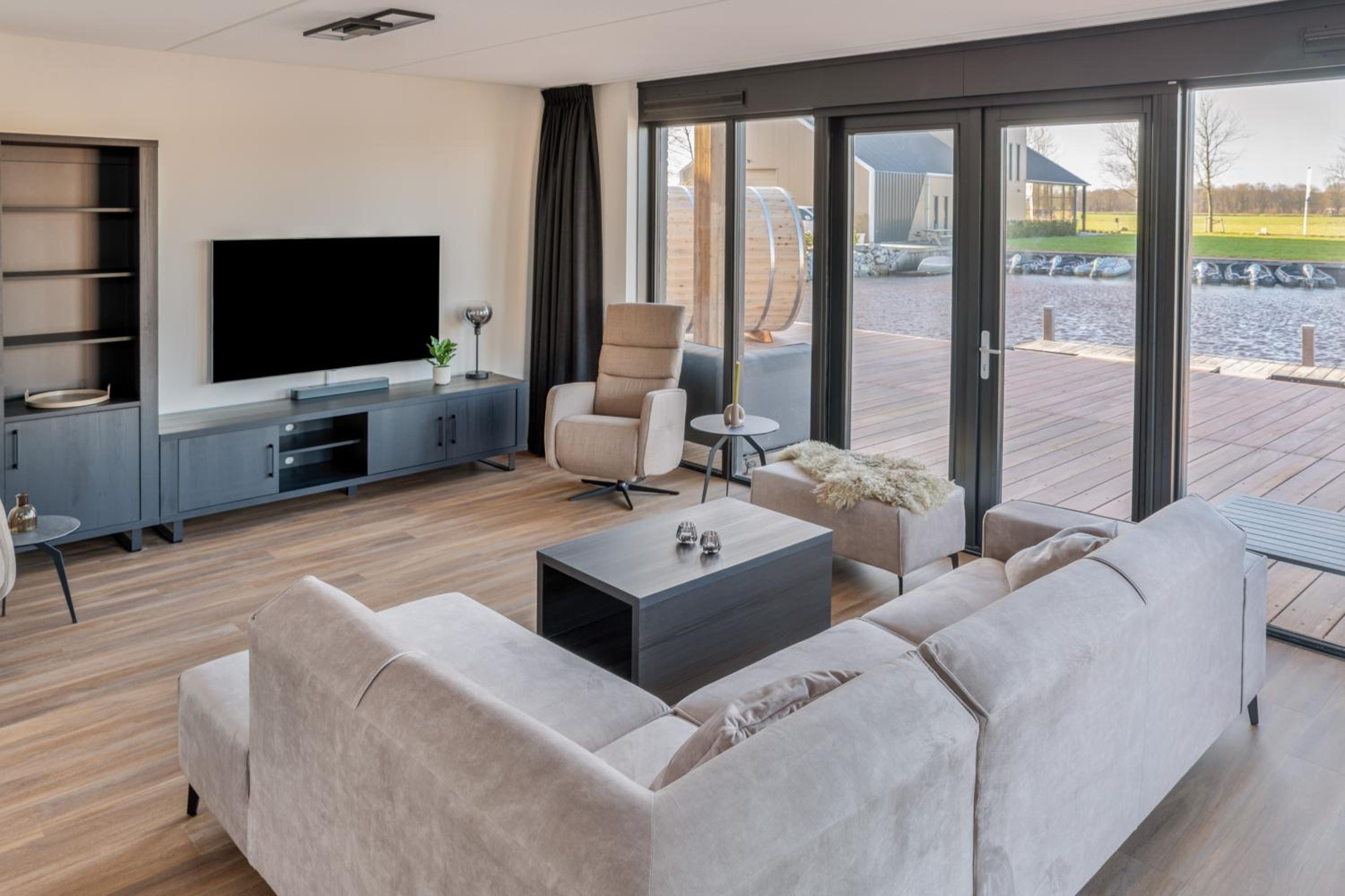 Four-Bedroom House photo 1