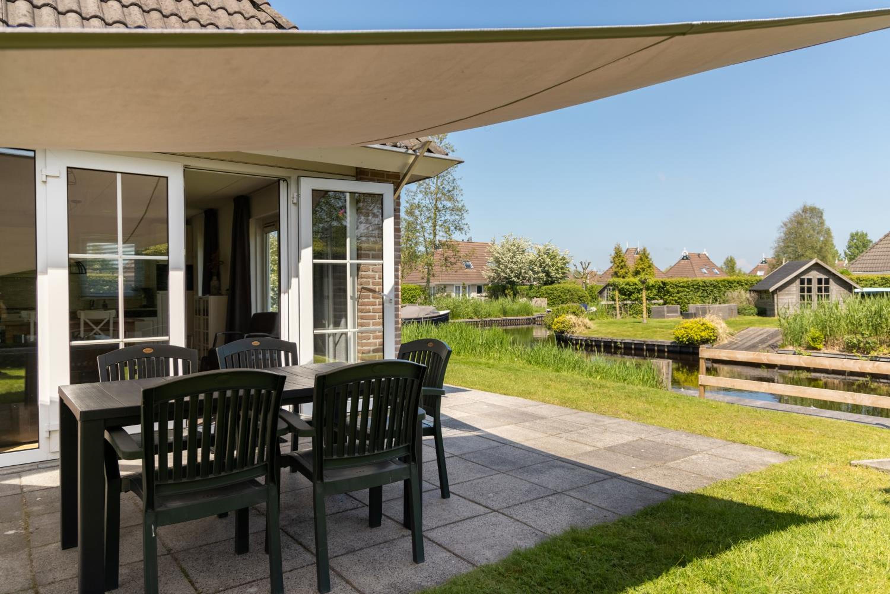 Bungalow with Garden View photo 2