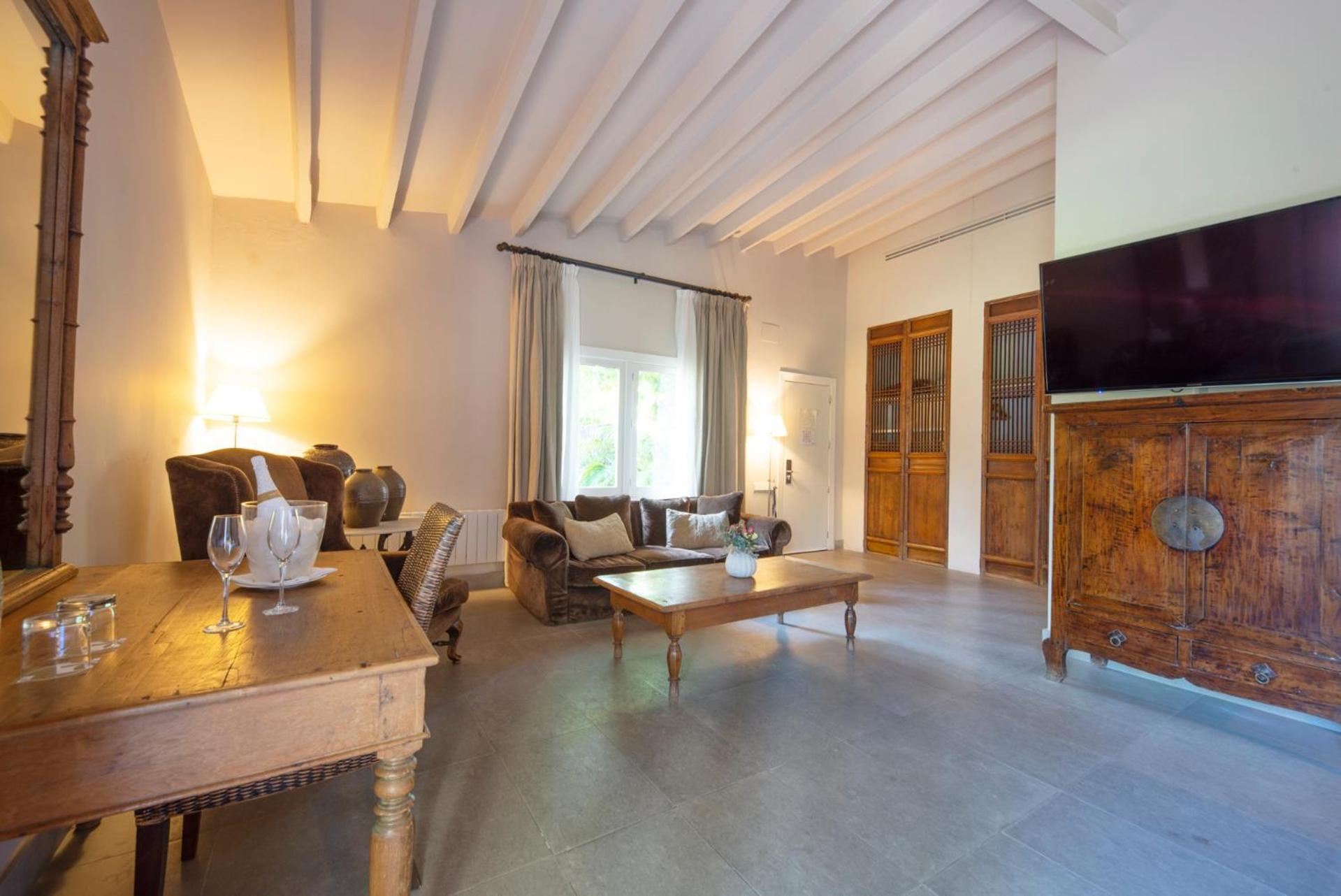Junior Suite (2 Adults) - Photo 3