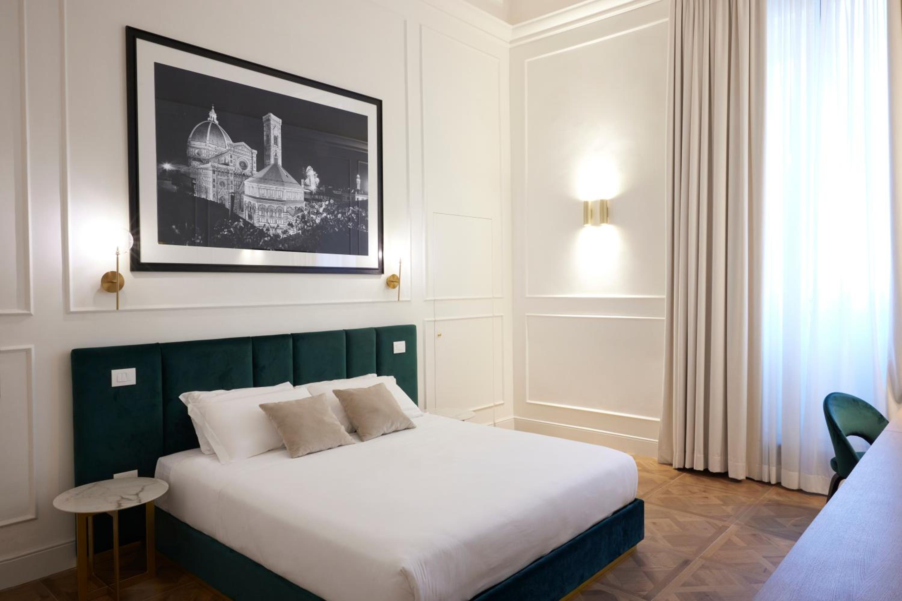 Suite with City View photo 3