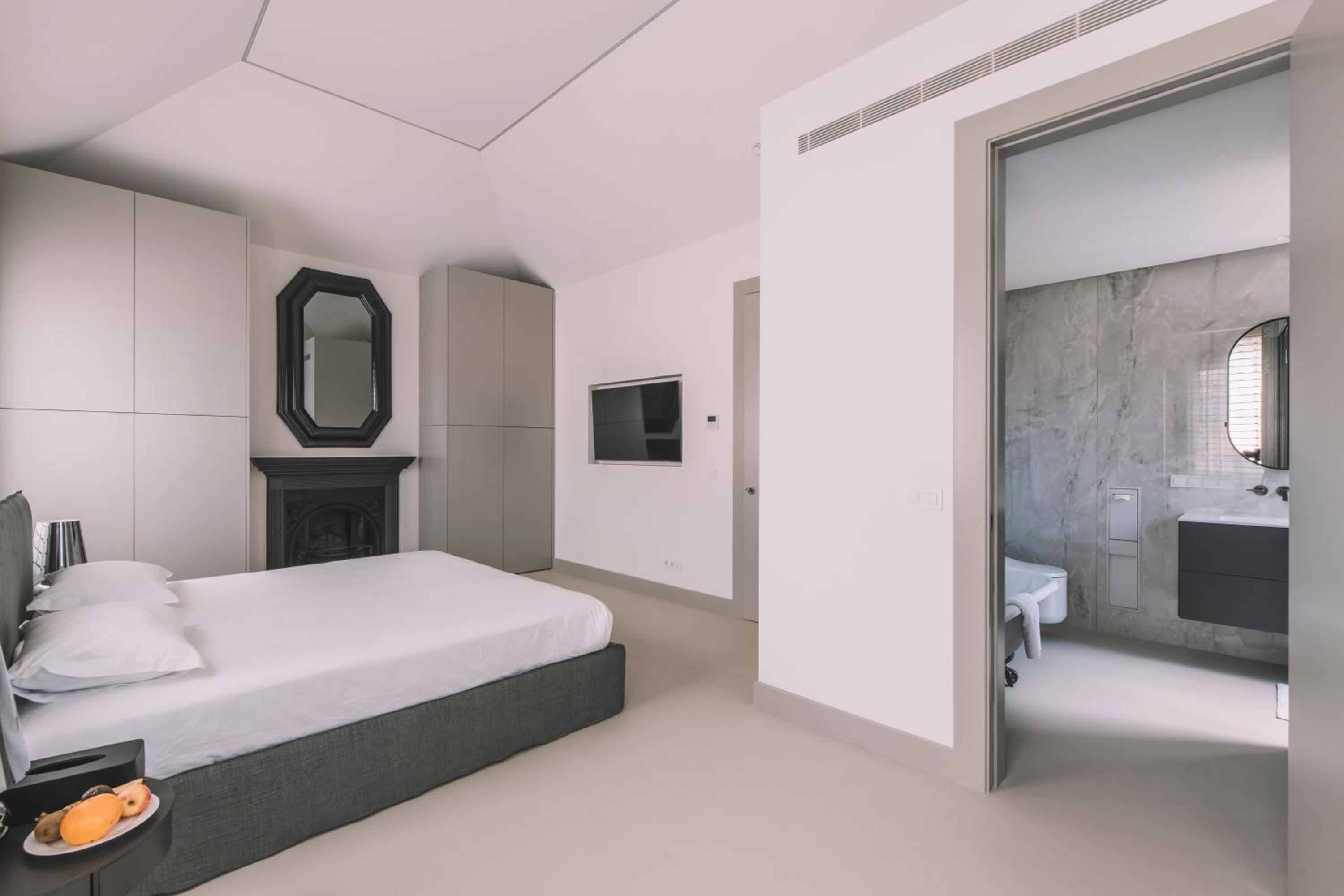 Deluxe Double Room photo 2