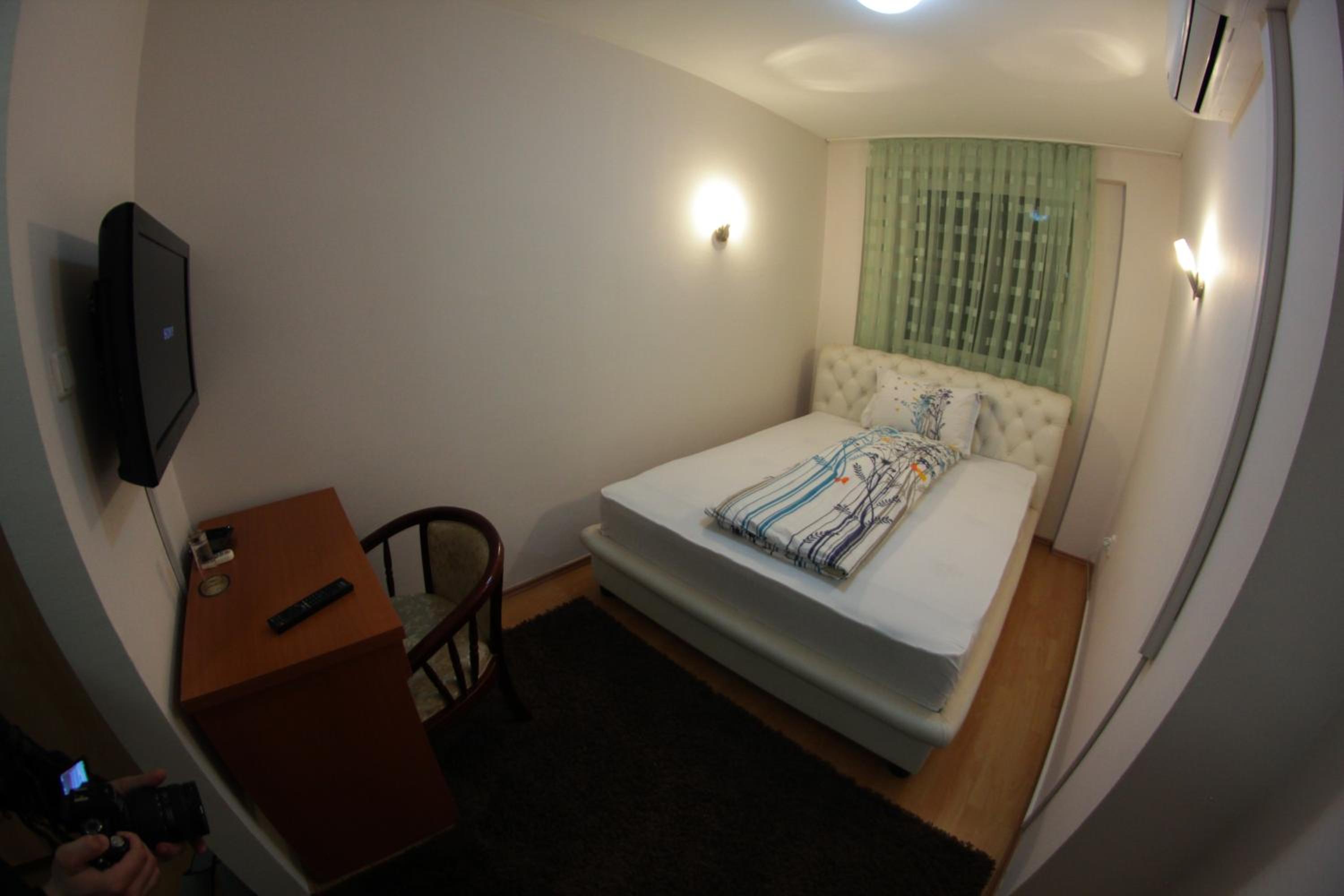 Single Room photo 2