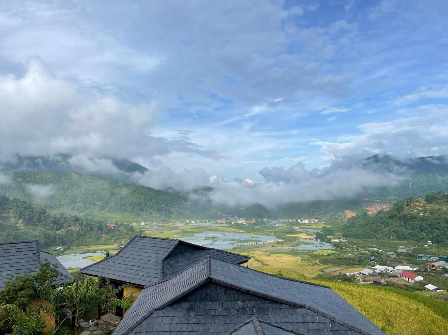 Superior Double or Twin Room with Mountain View photo 3
